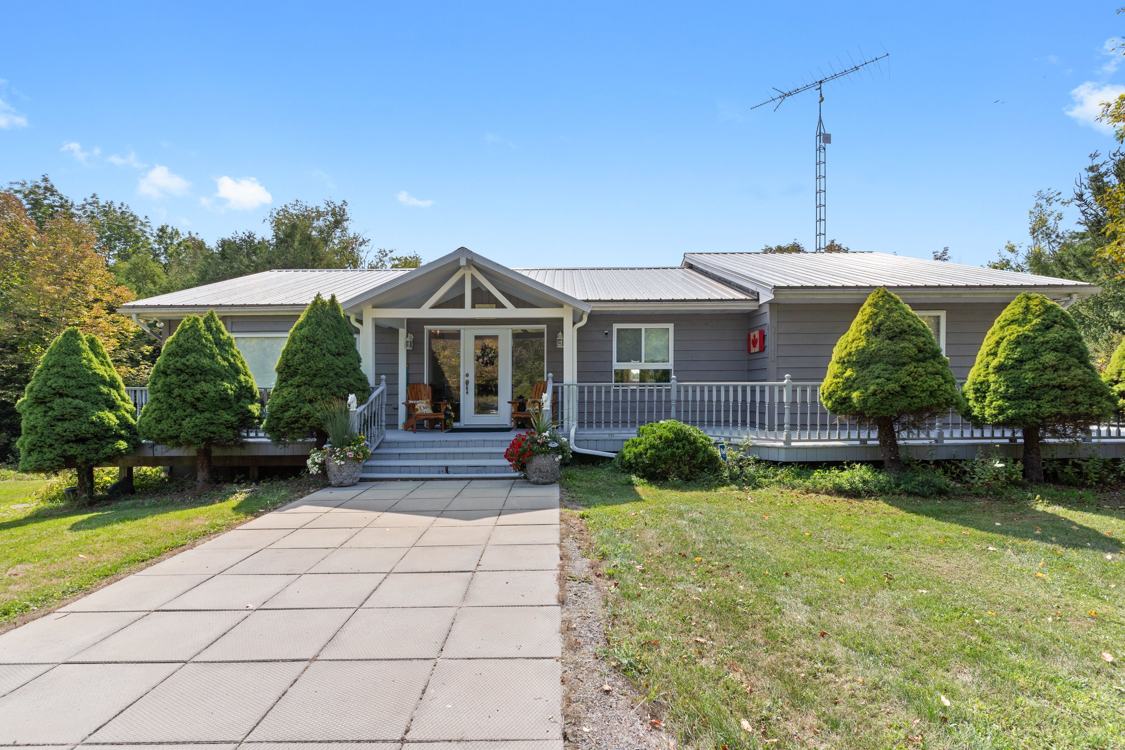 180 Napanee Road, Tweed, On K0k 2l0
