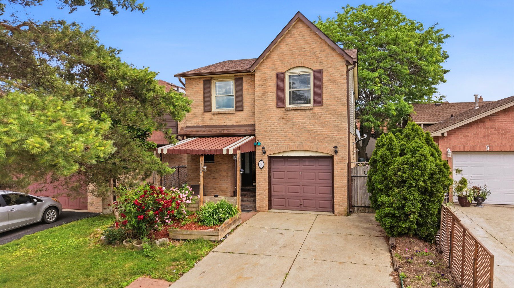 3 Twinoaks Crescent, Hamilton, On L8j 2e6