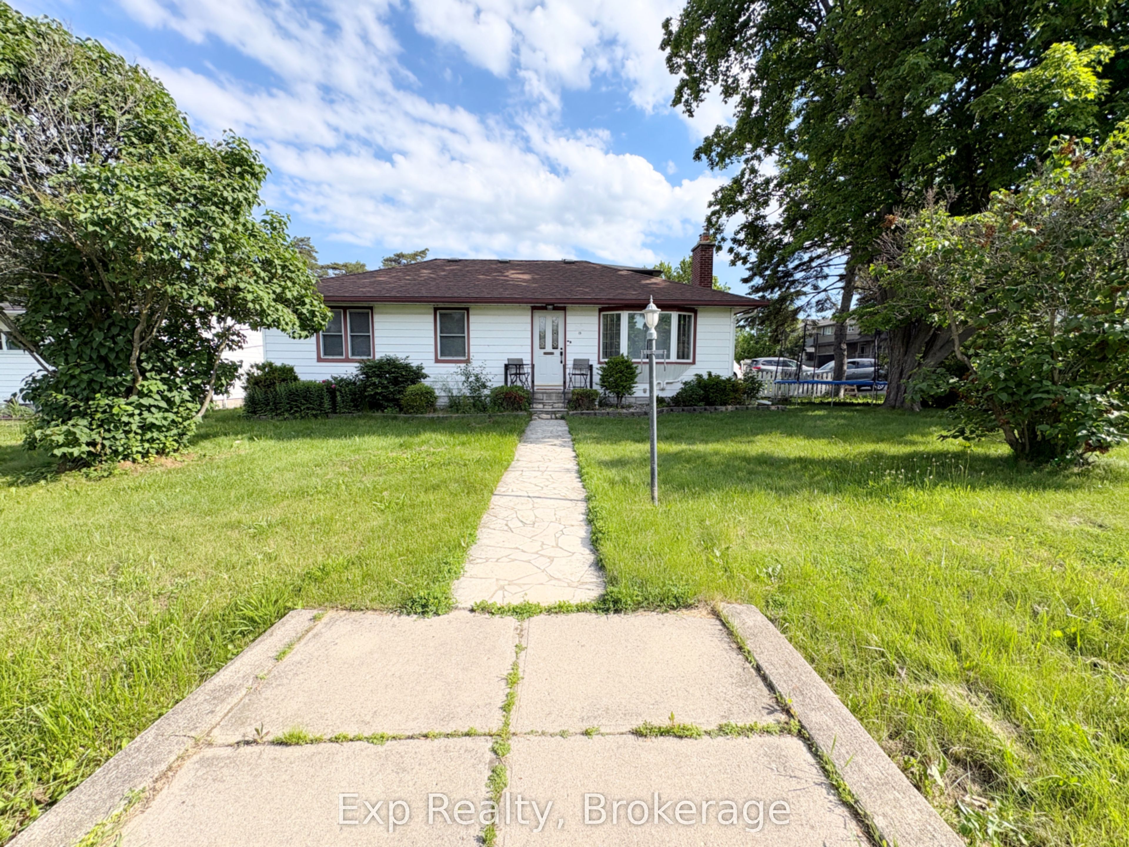 15 Redden Street, Kingston, On K7m 4k9