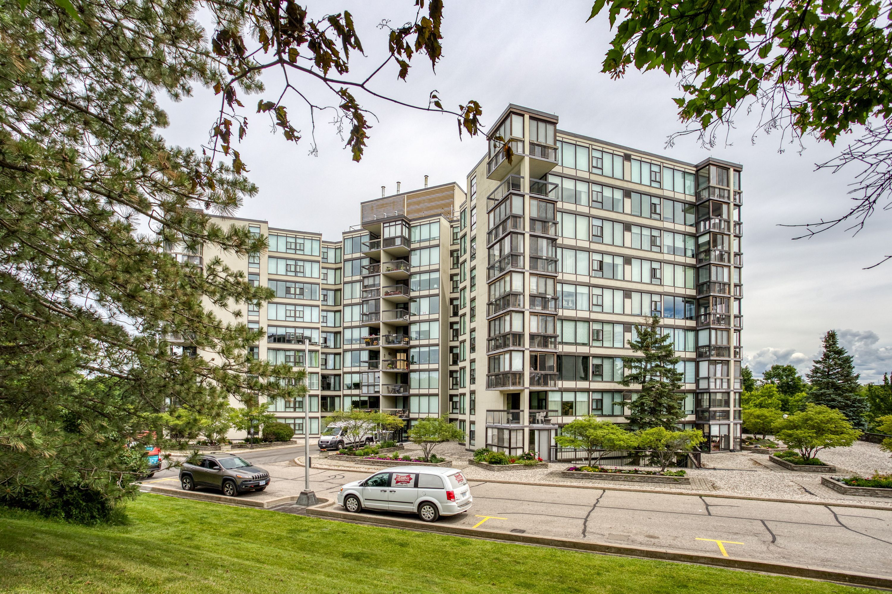23 Woodlawn Road E 205, Guelph, On N1h 7g6