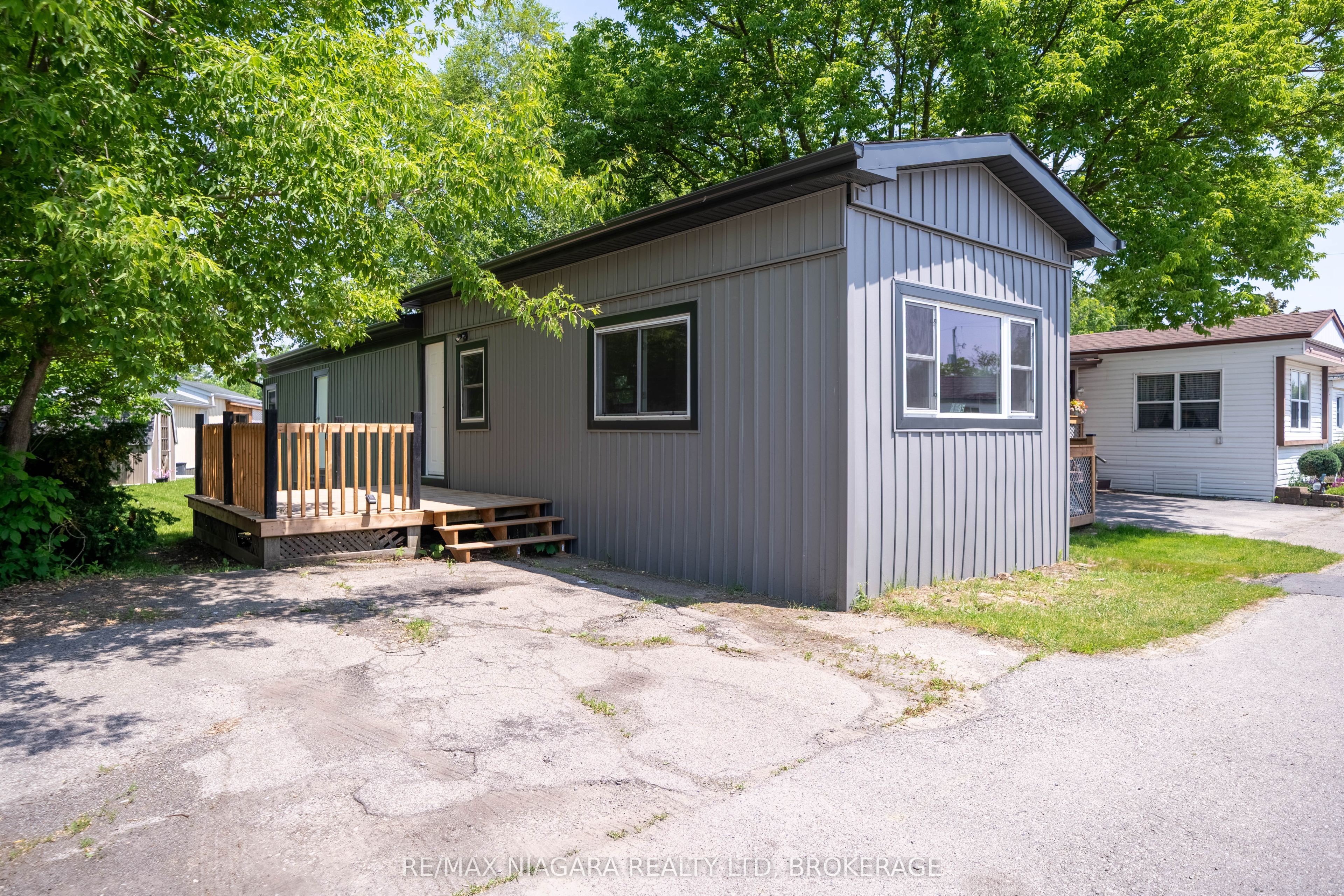 4595 Abigail Lane, Lincoln, On L3j 0w1