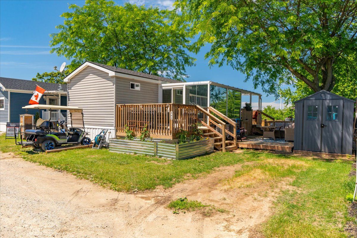 8685 Rock Glen Road 403, Lambton Shores, On N0m 1b0