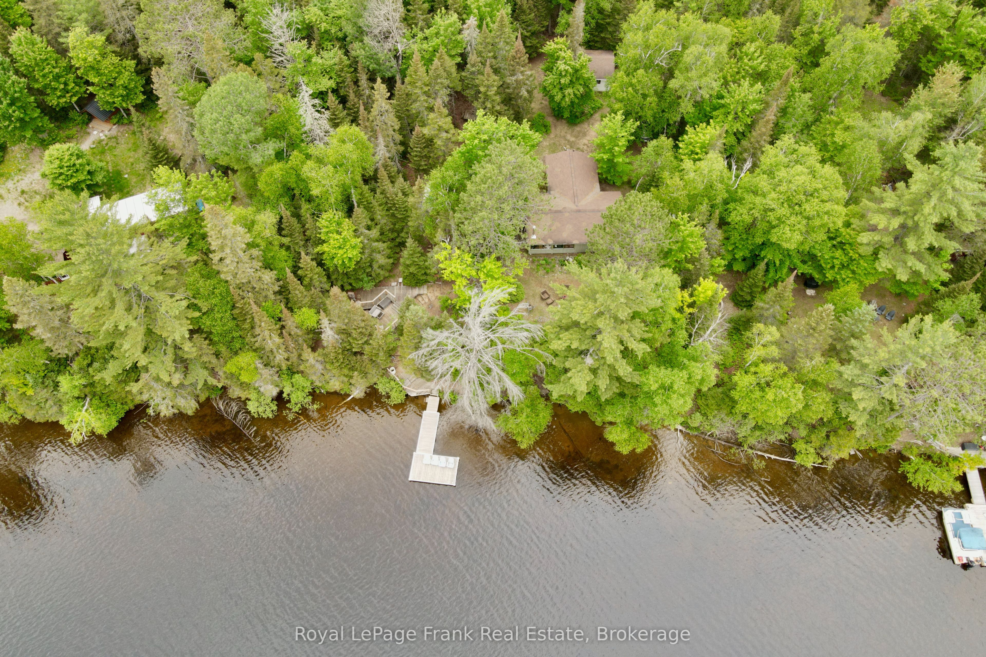 554a South Mckenzie Lake Road, South Algonquin, On K0l 2k0