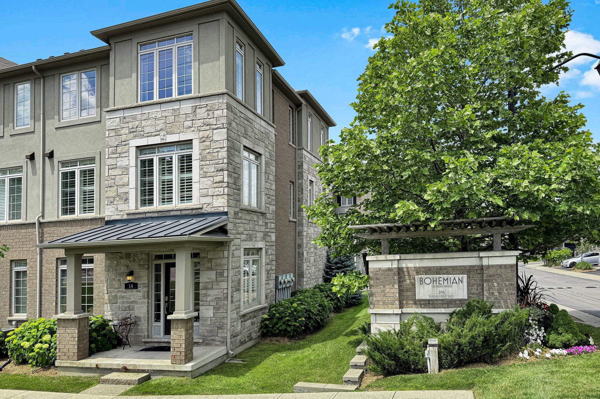 215 Dundas Street E 14, Hamilton, On L8b 0x1