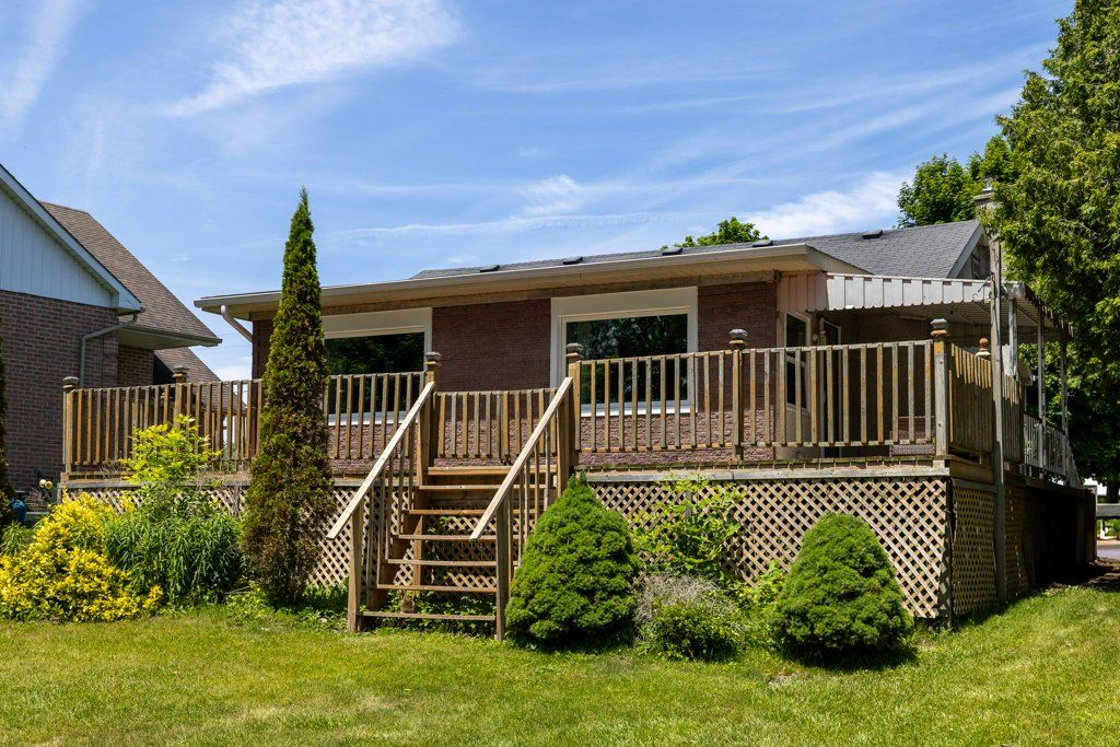 84 Main Street, Deseronto, On K0k 1x0