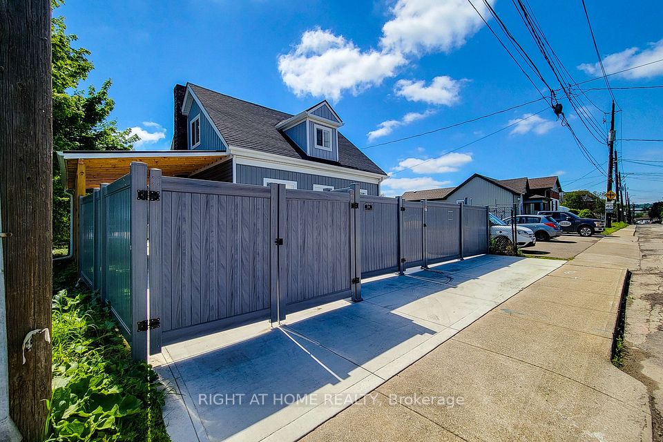 78 Hillyard Street, Hamilton, On L8l 6b4