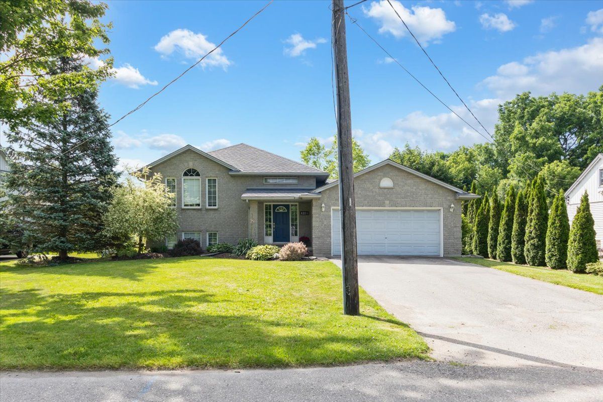 122 1/2 Railway Avenue, Middlesex Centre, On N0l 1p0