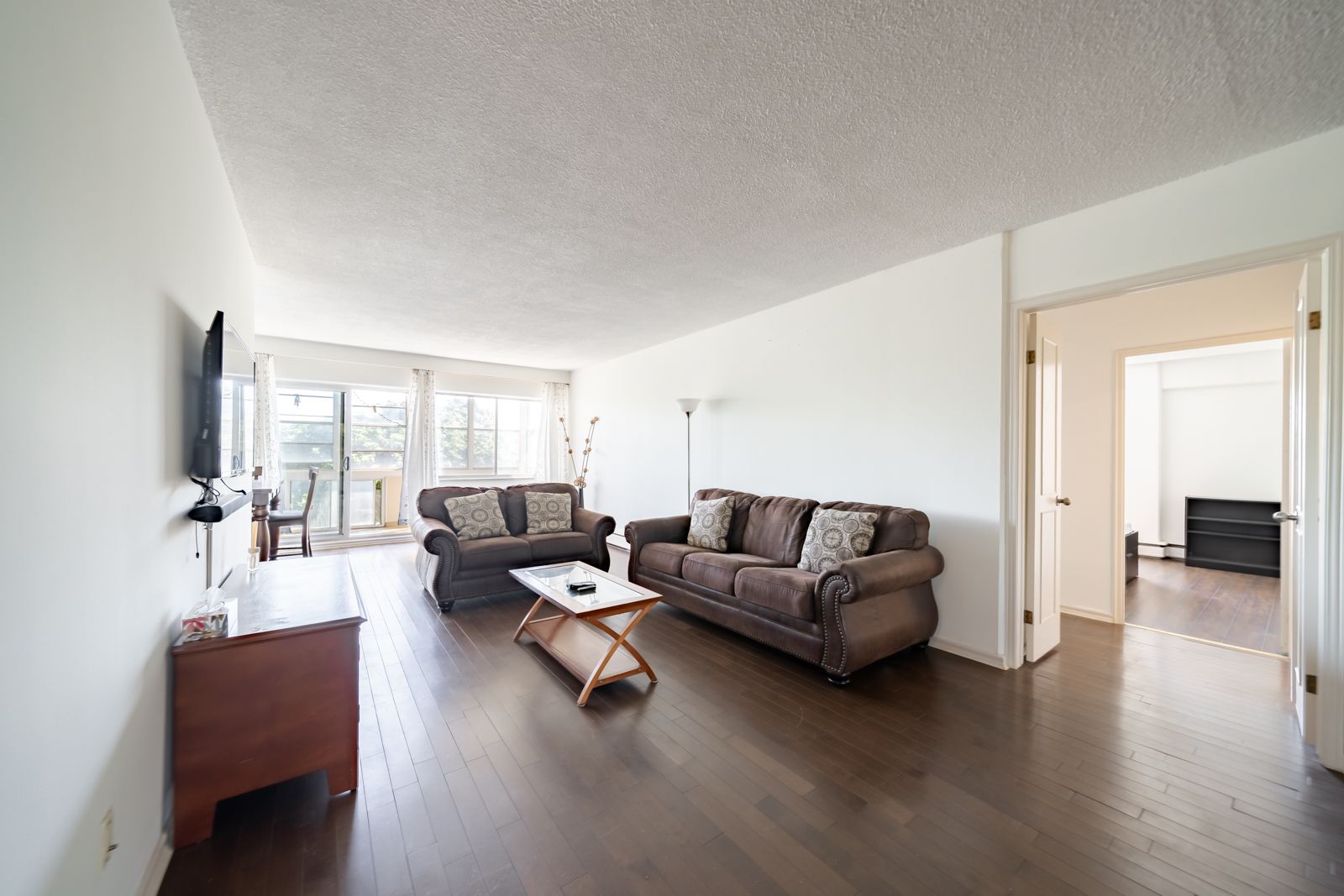 45 Westmount Road N 404, Waterloo, On N2l 2r3