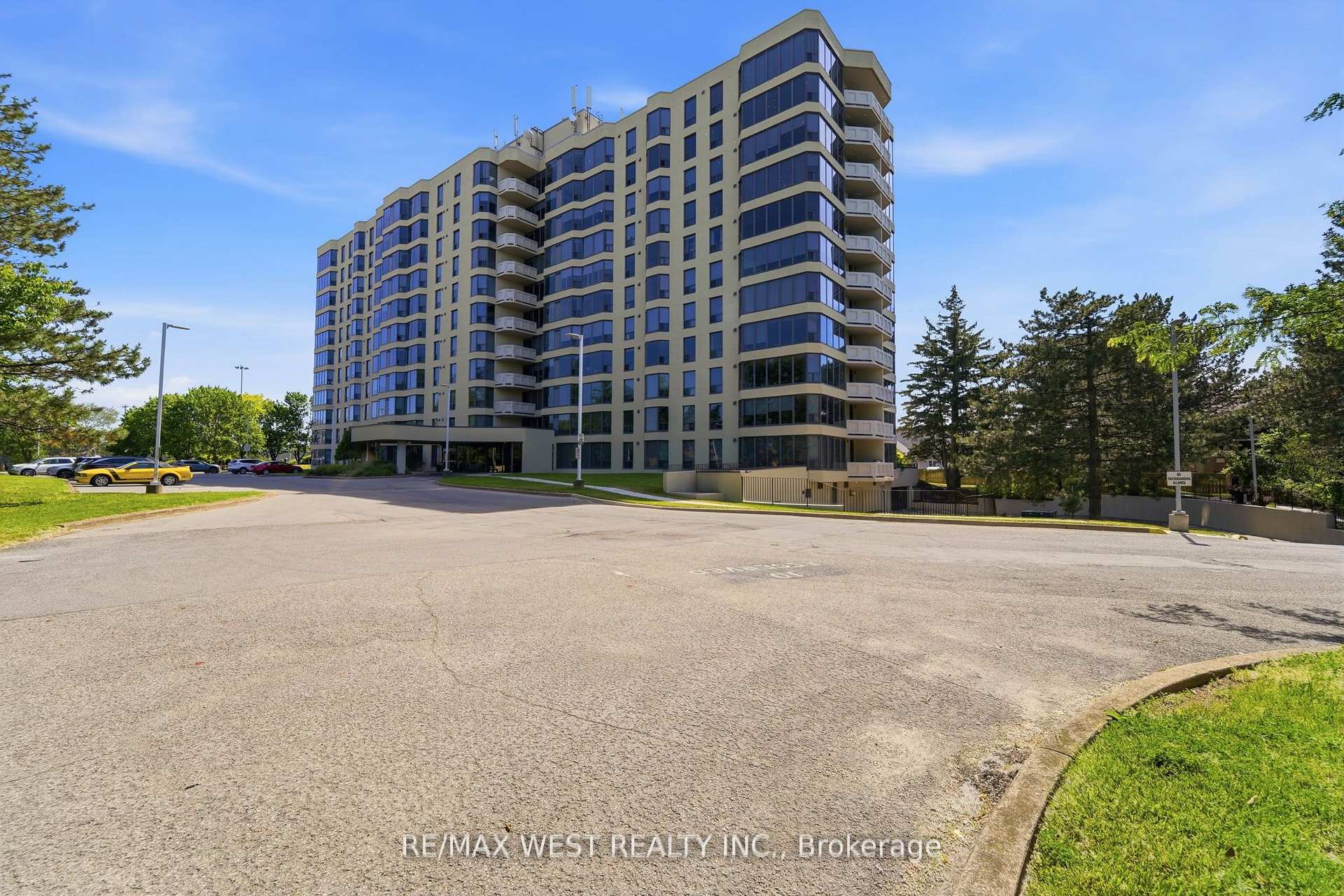 81 Scott Street 808, St. Catharines, On L2n 7l5