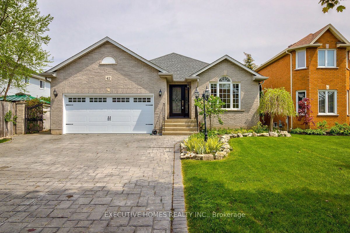 42 Richmond Crescent, Hamilton, On L8e 5s9