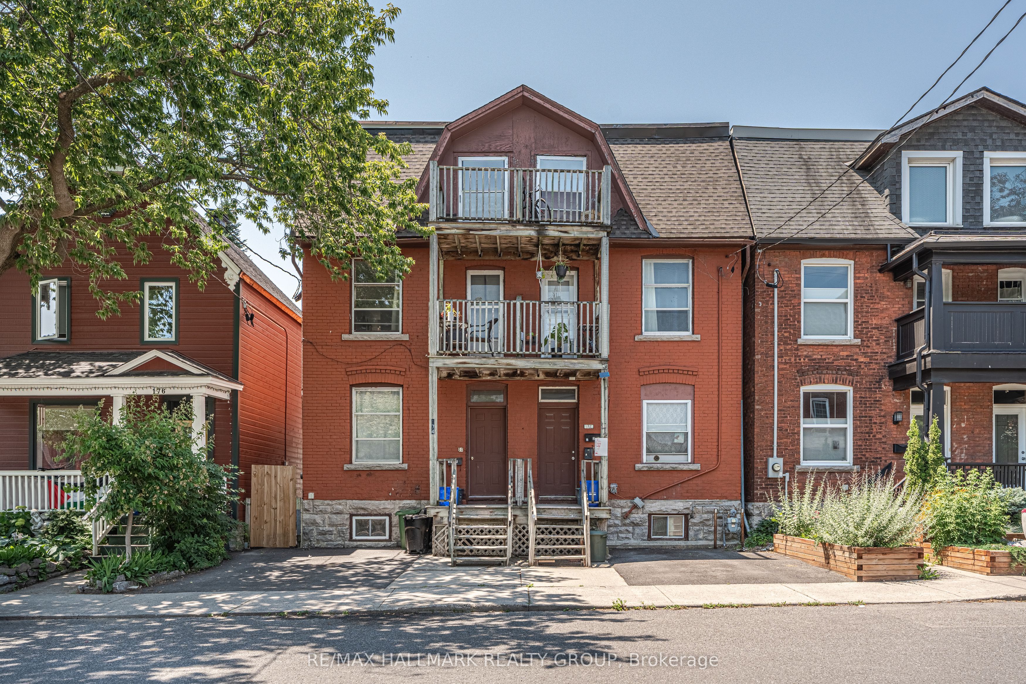 174 Arthur Street, West Centre Town, On K1r 7c4