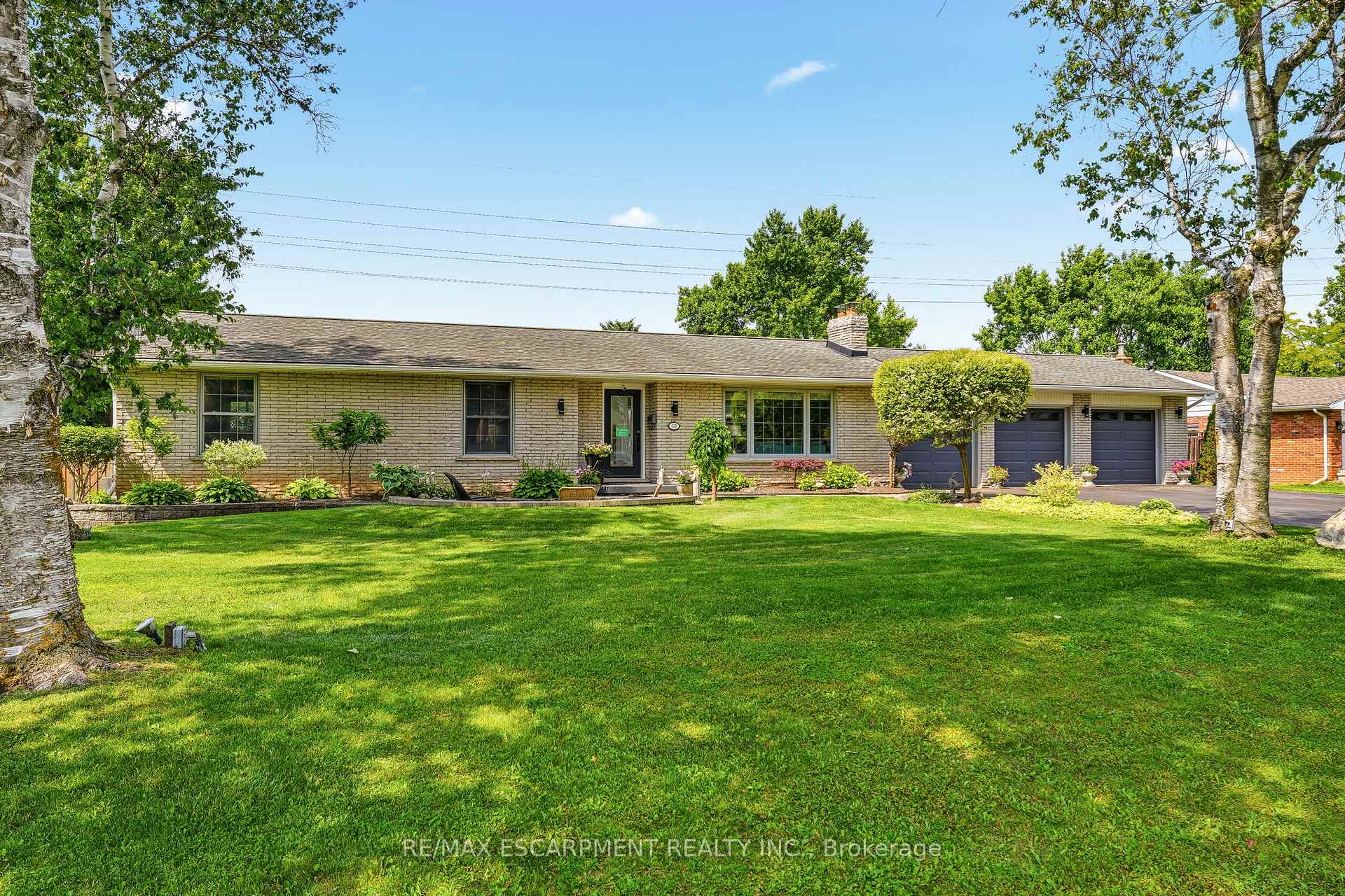 18 Fireside Drive, Hamilton, On L8n 2z7