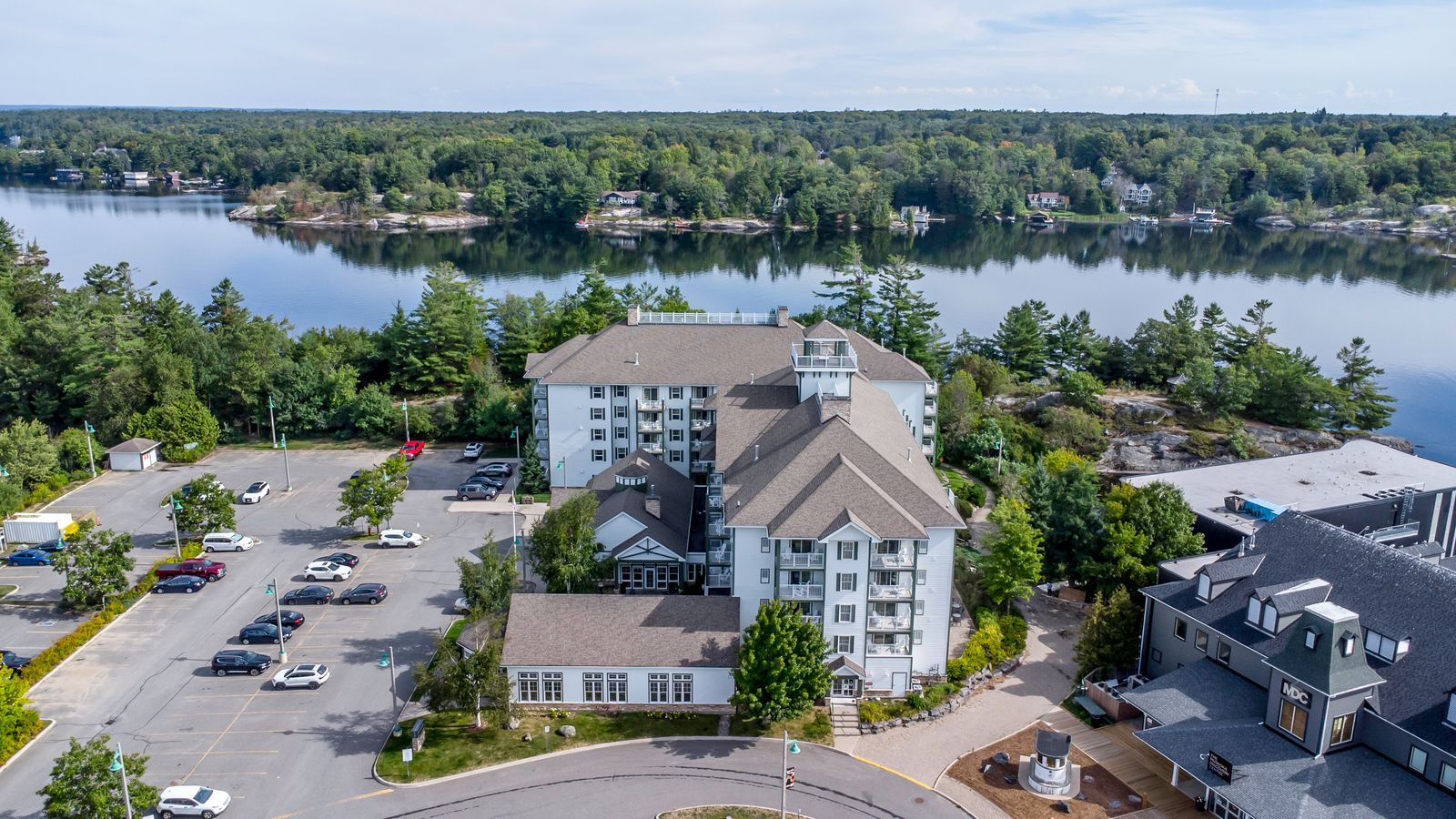 285 Steamship Bay Road 410, Gravenhurst, On P1p 1z9