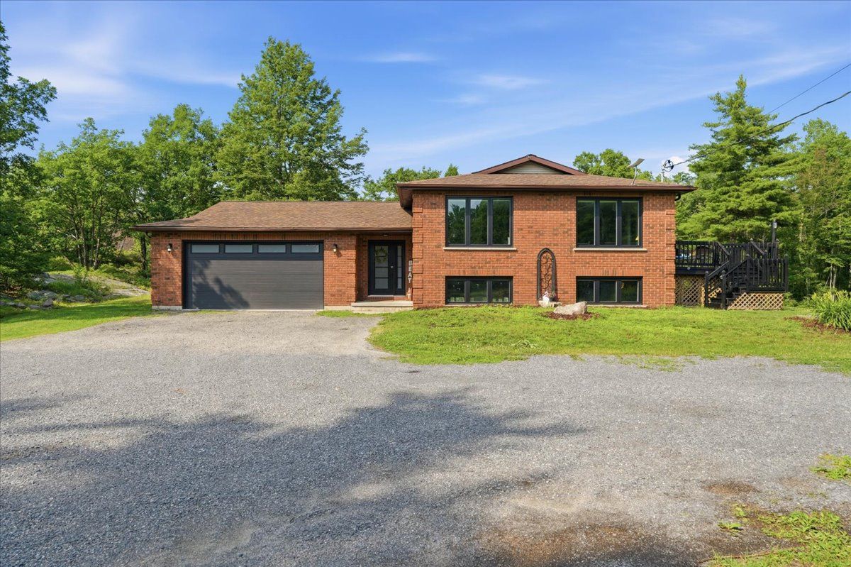 10389 Highway 41, Addington Highlands, On K0h 1z0