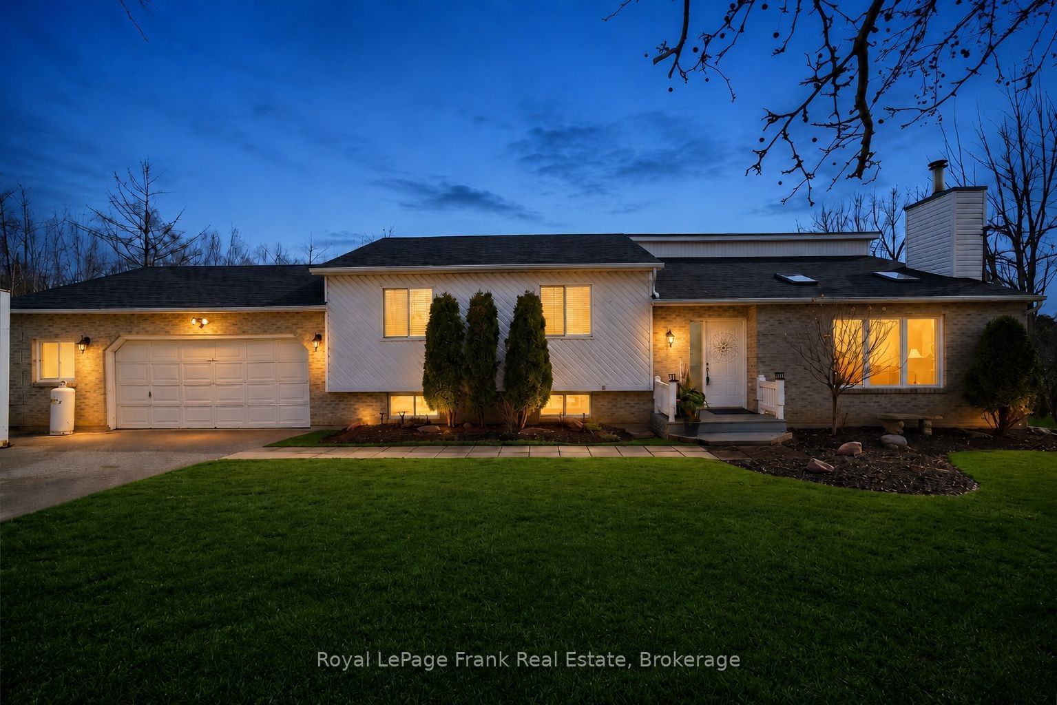 128 River Road, Kawartha Lakes, On K9v 4r4