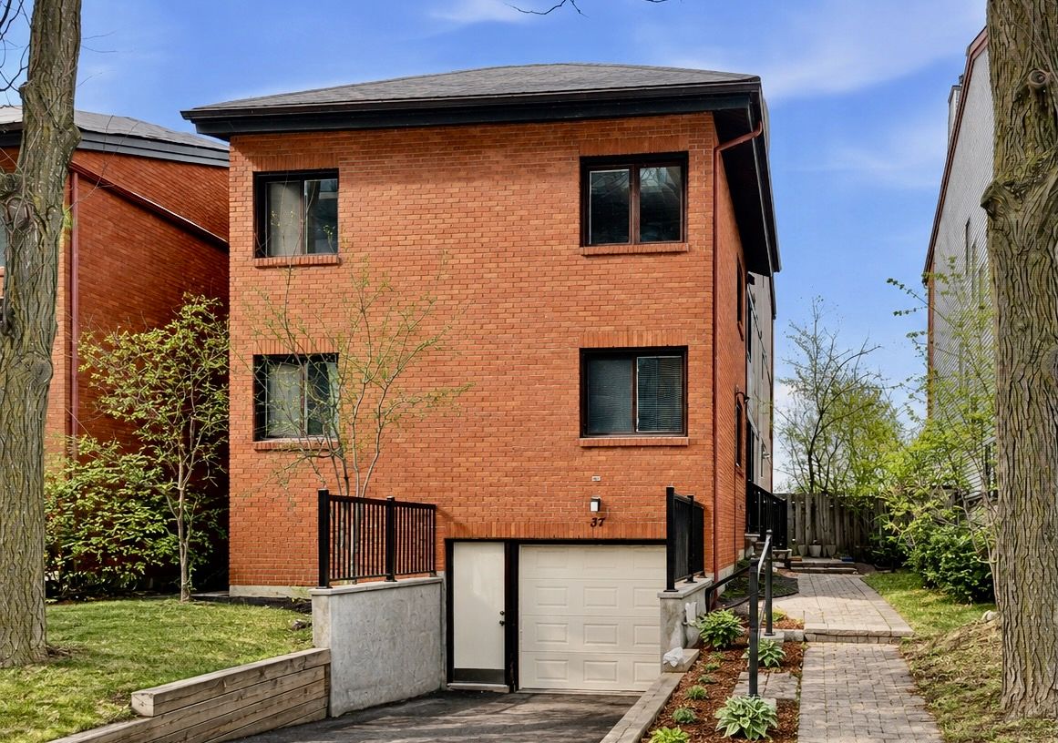 37 Robinson Avenue G, Lower Town - Sandy Hill, On K1n 8n8
