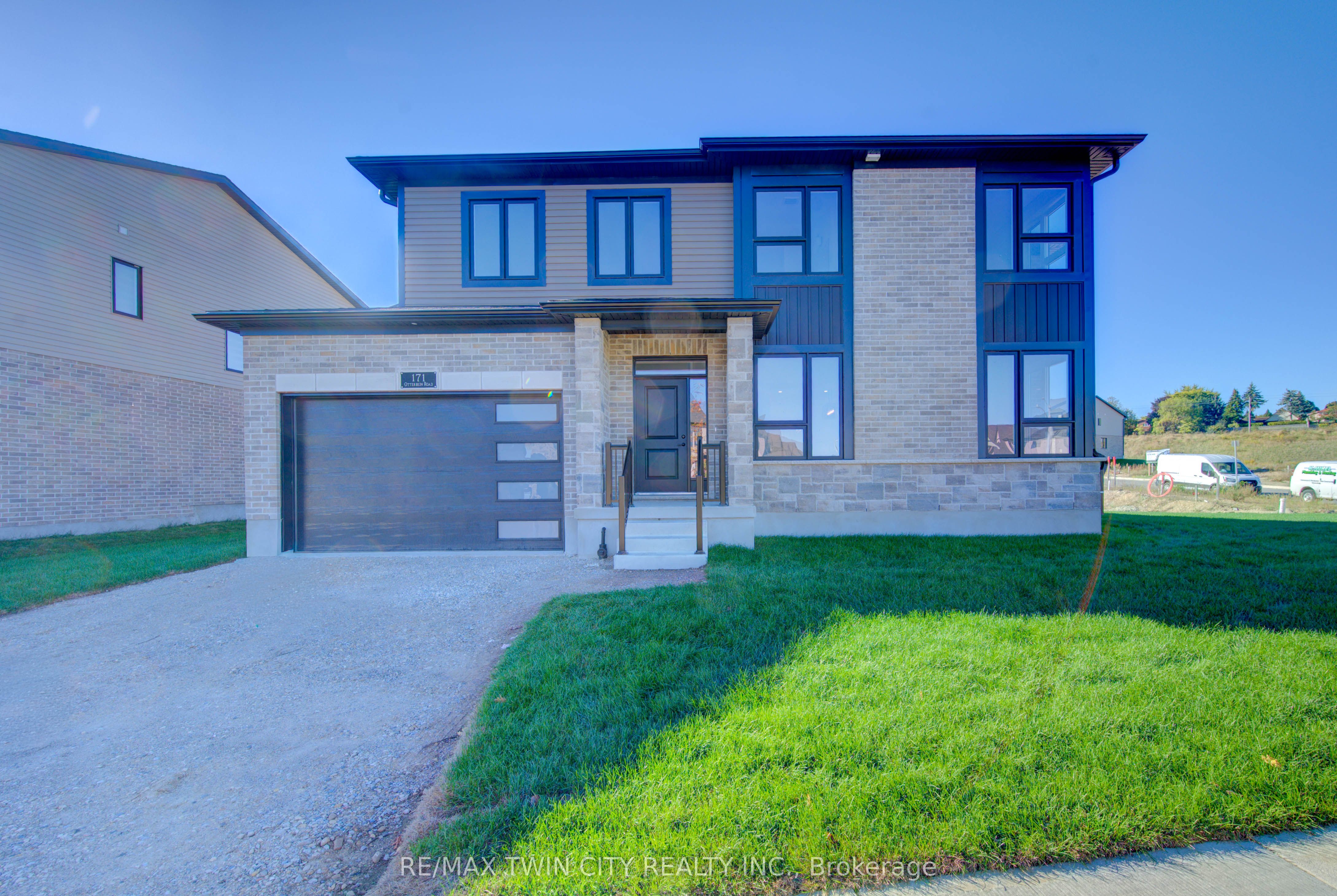 171 Otterbein Road, Kitchener, On N2b 0a8