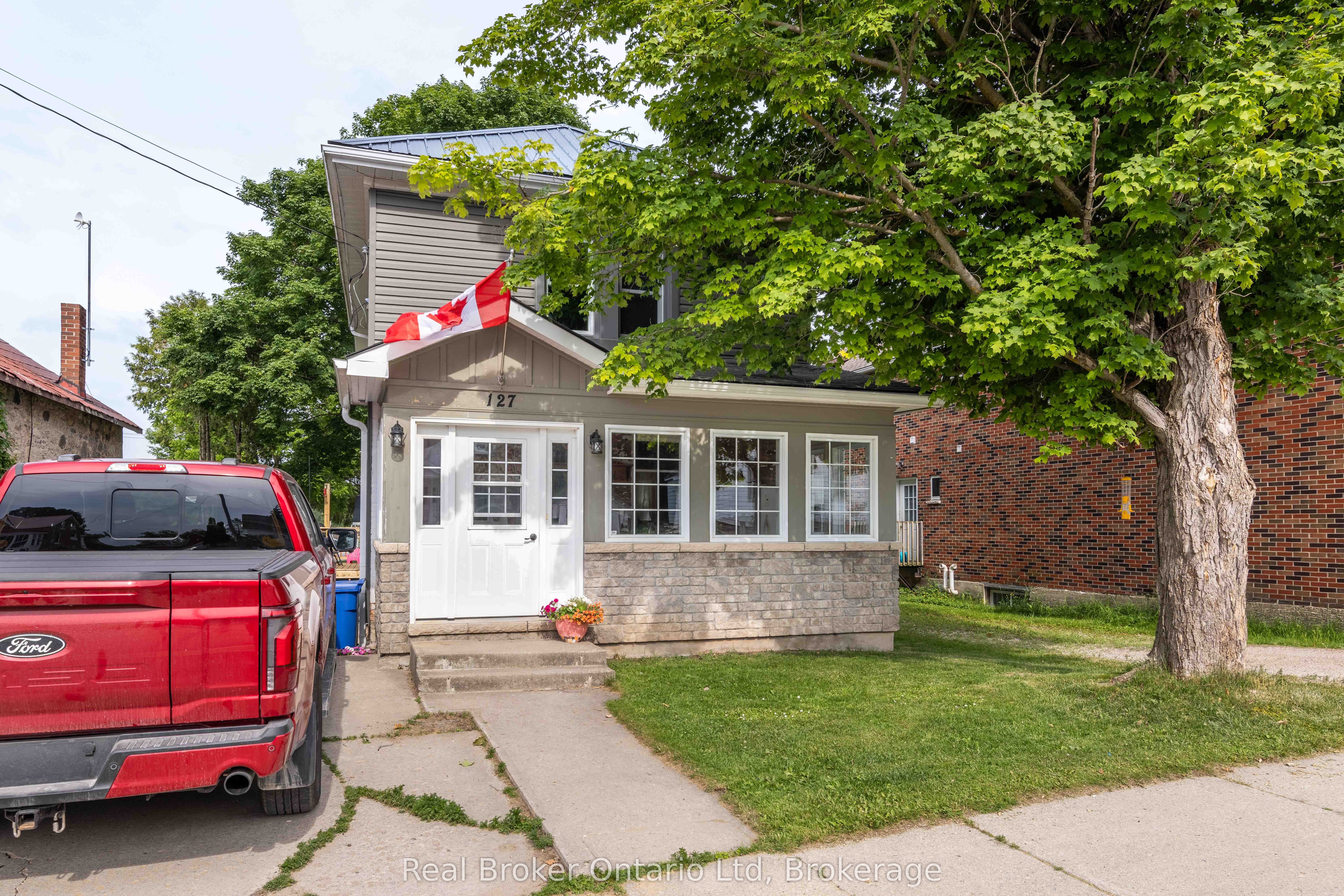 127 Garafraxa Street, Chatsworth, On N0h 1g0