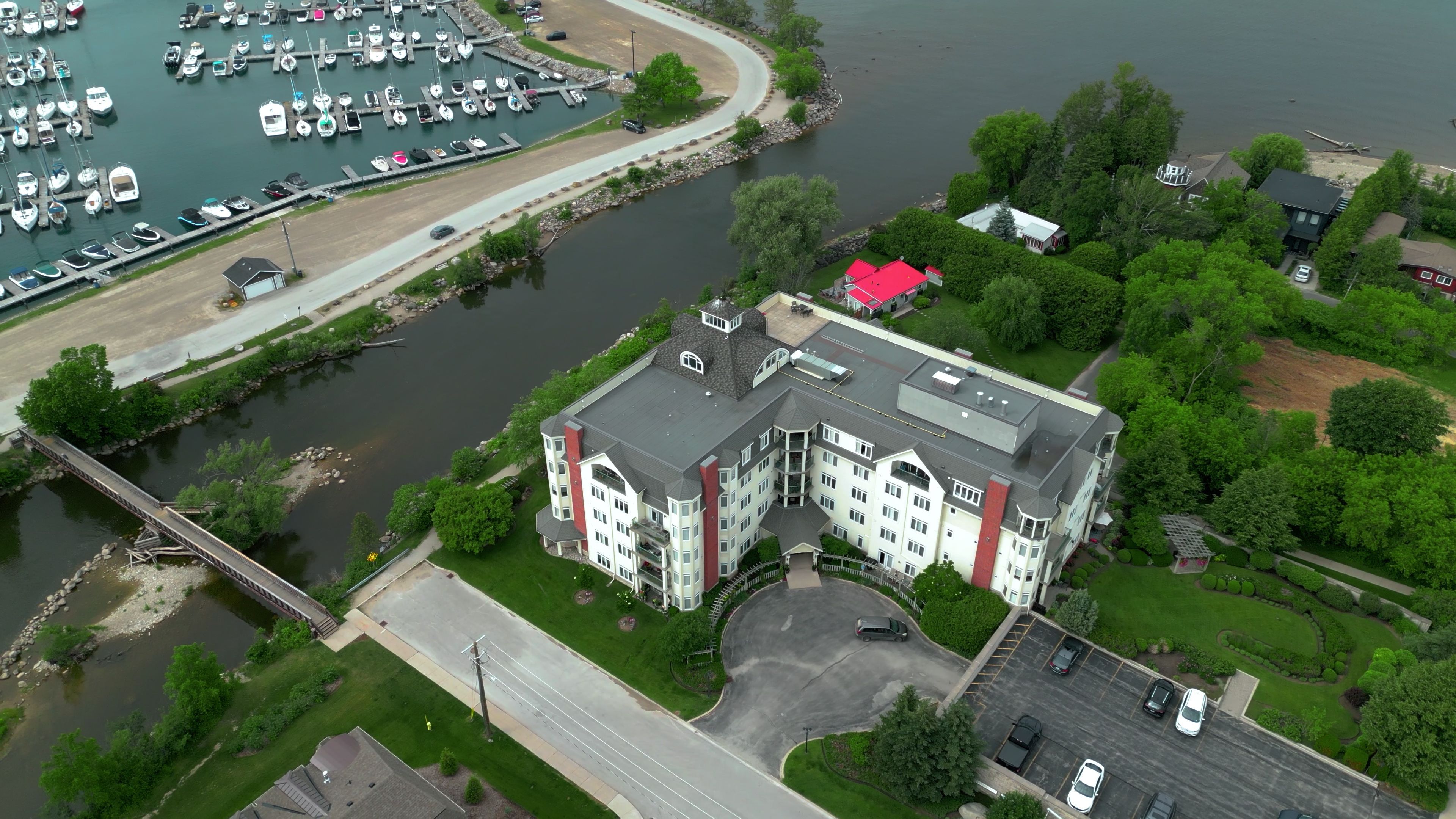 10 Bay Street E 407, Blue Mountains, On N0h 2p0