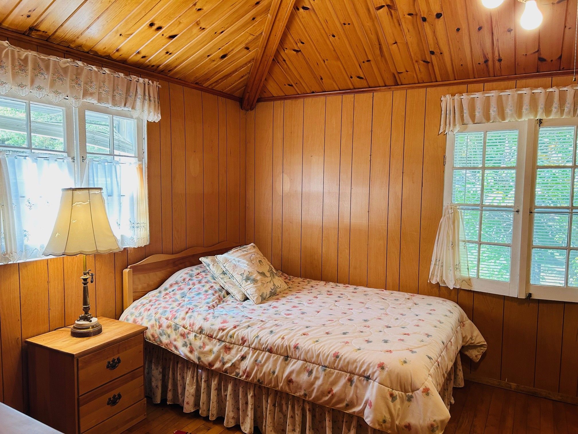 1051- 1 & 2 Wigwam Lodge Road, Gravenhurst, On P0e 1g0