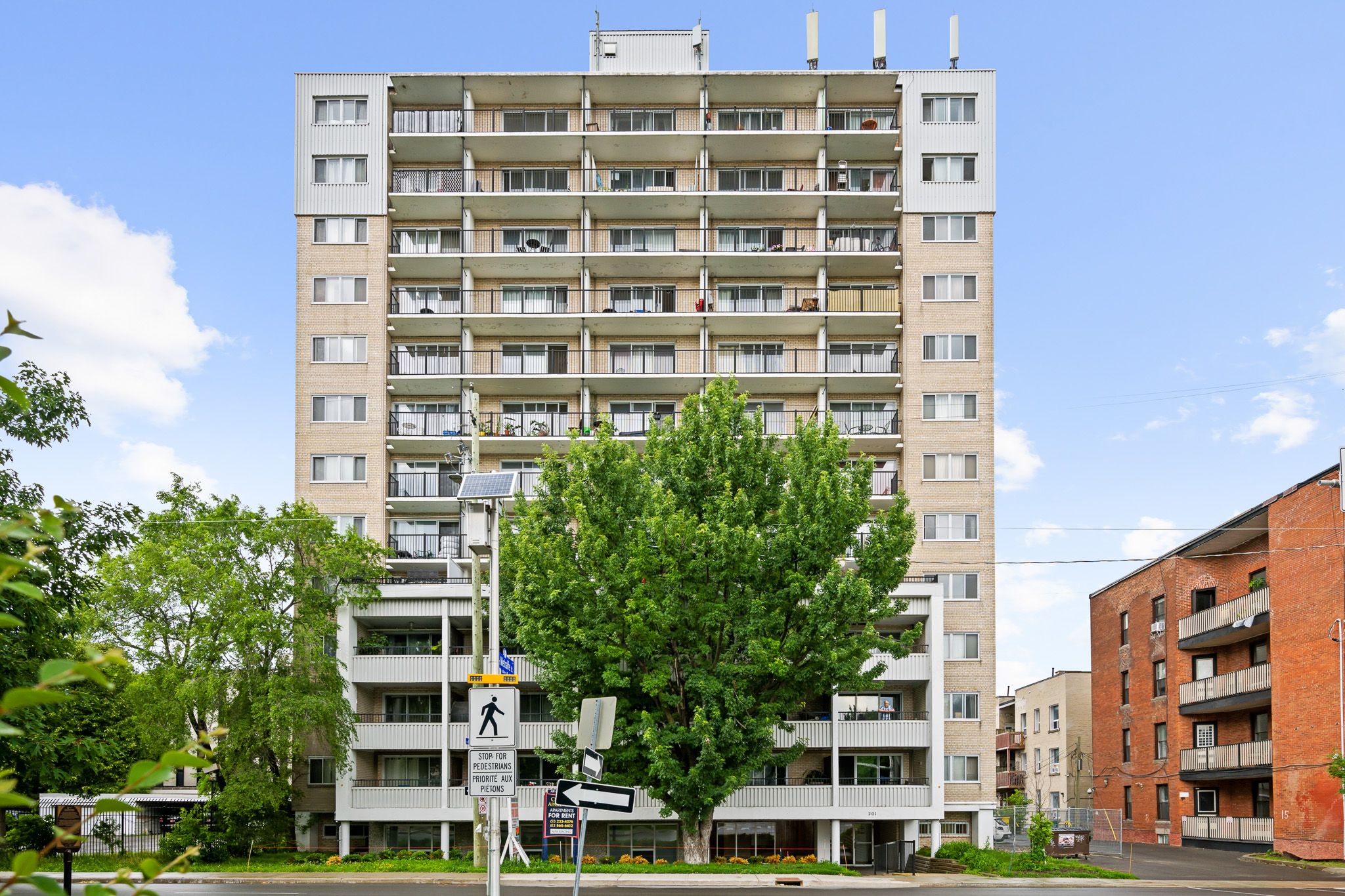 201 Mcleod Street, Ottawa Centre, On K2p 0z9