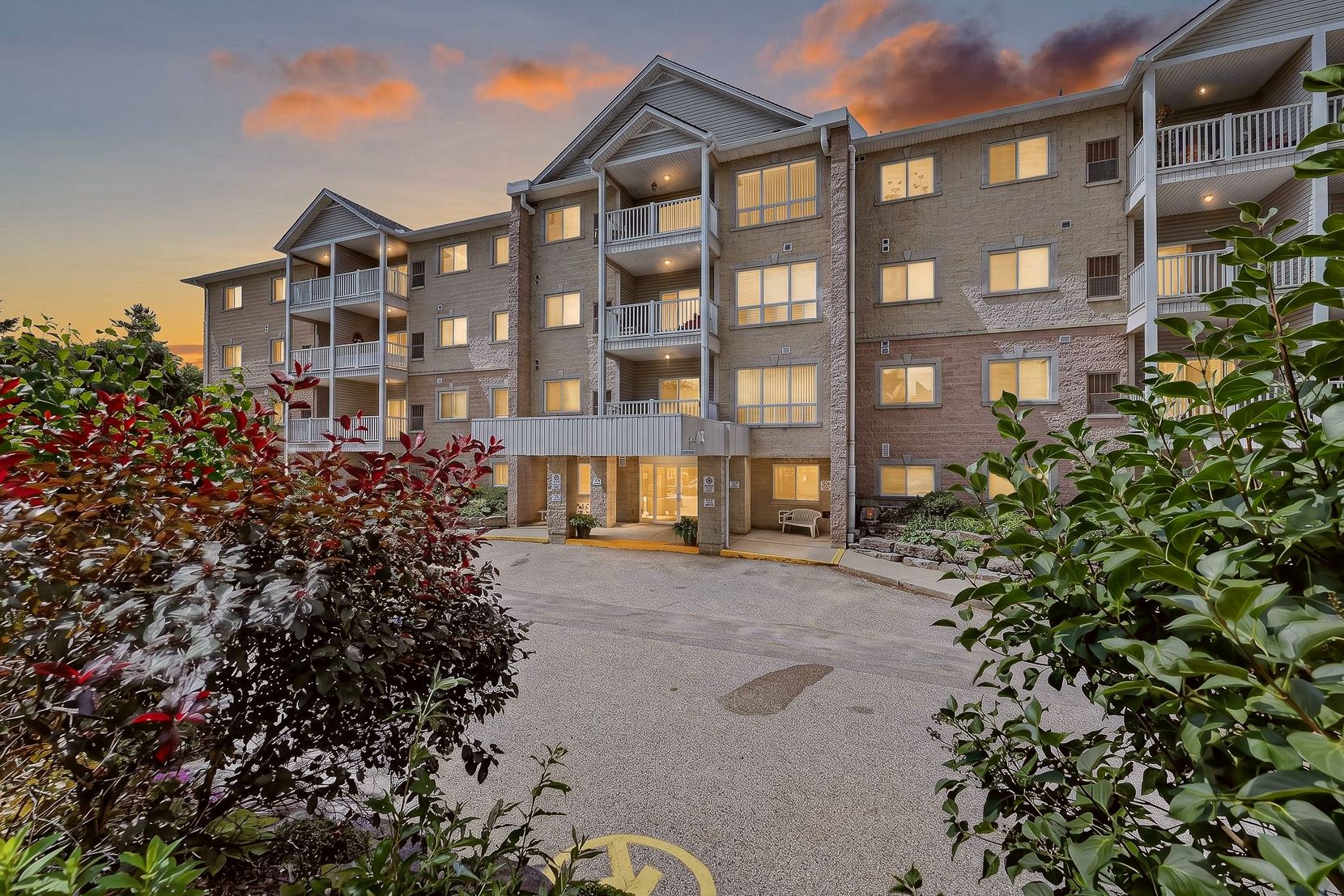46 Canterbury Street 306, Ingersoll, On N5c 1c4