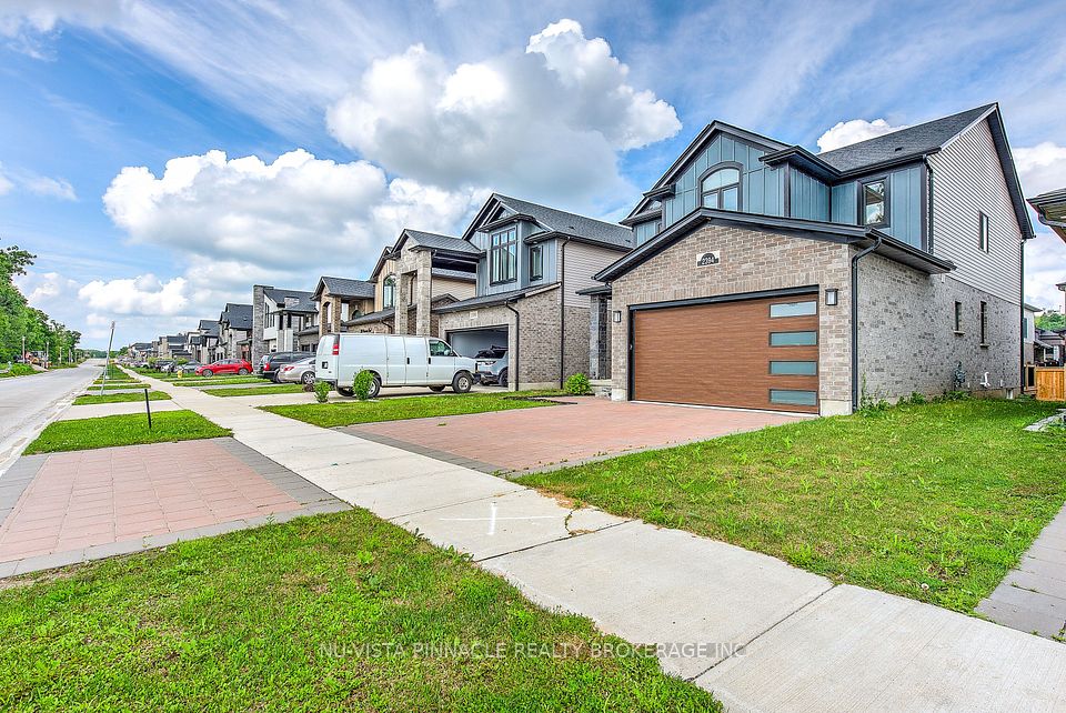 2394 Wickerson Road, London South, On N6k 0b9