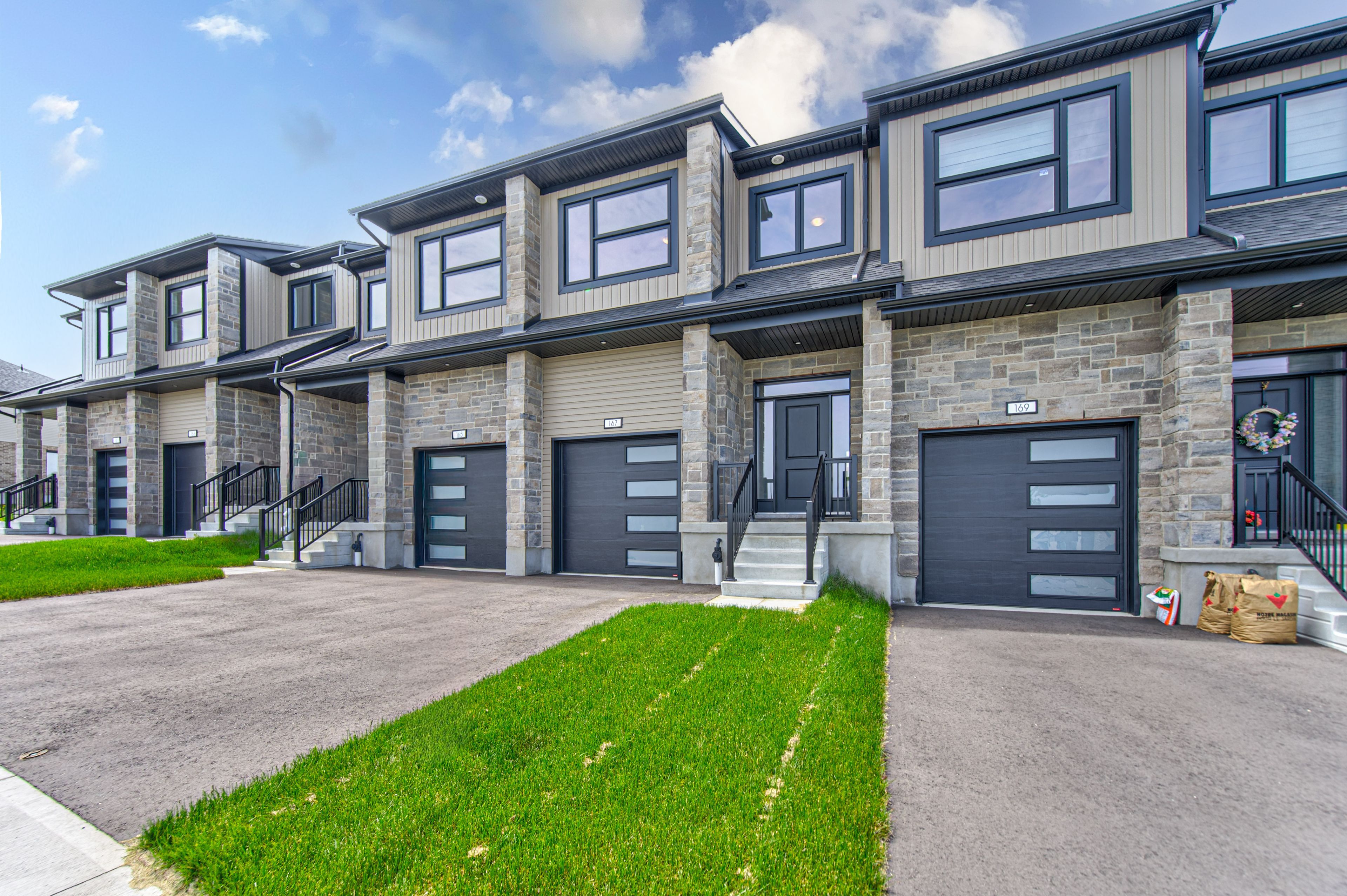 167 Dunnigan Drive, Kitchener, On N2b 0b1