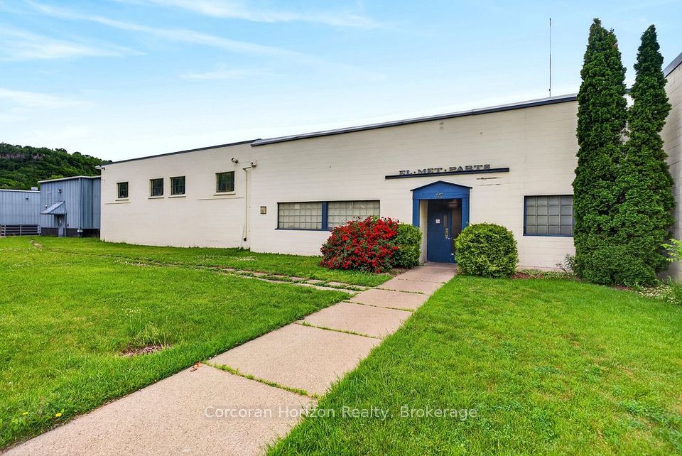 47 Head Street, Hamilton, On L9h 3h6