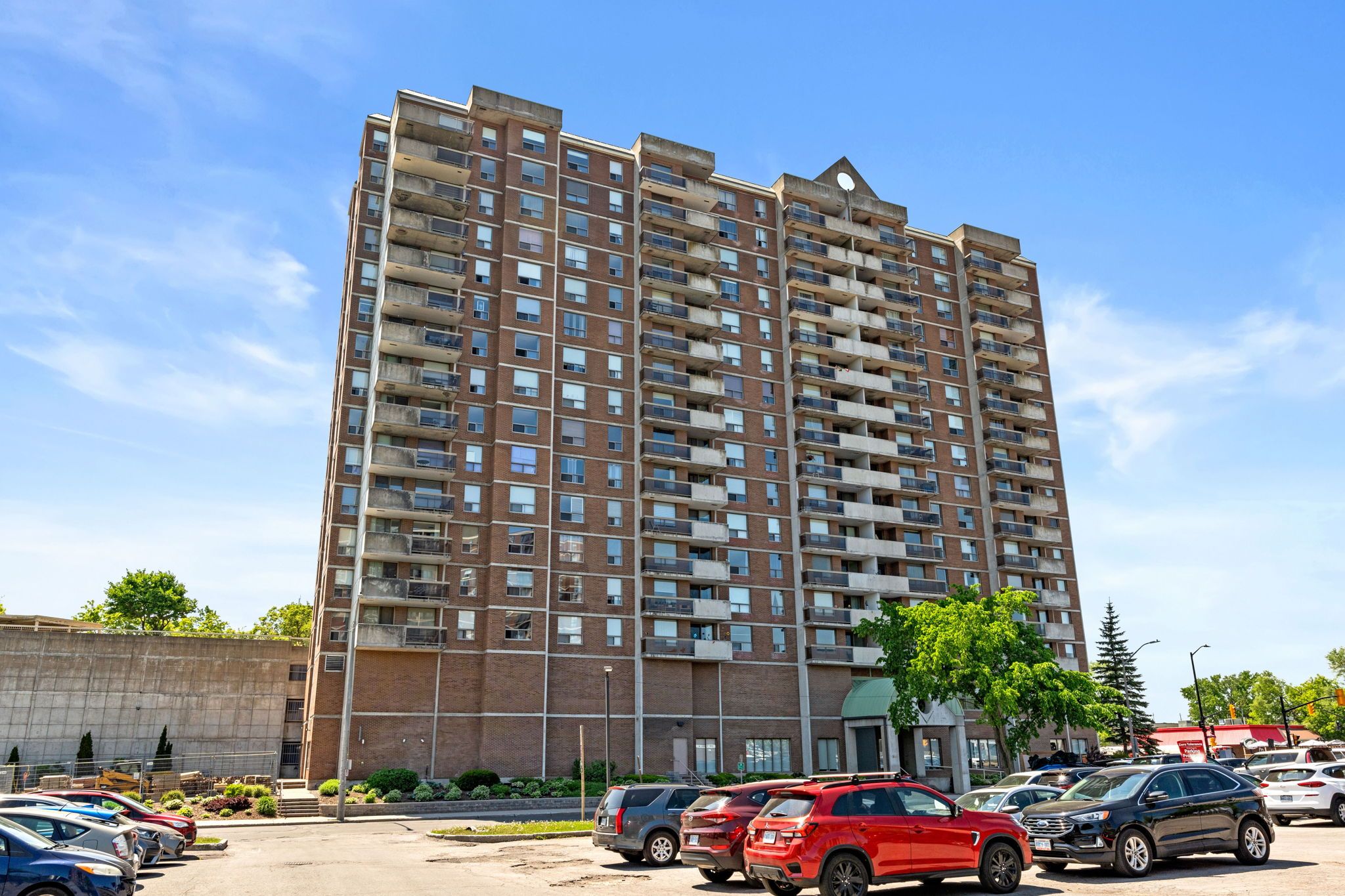 200 Lafontaine Avenue 1003, Vanier And Kingsview Park, On K1l 8k8