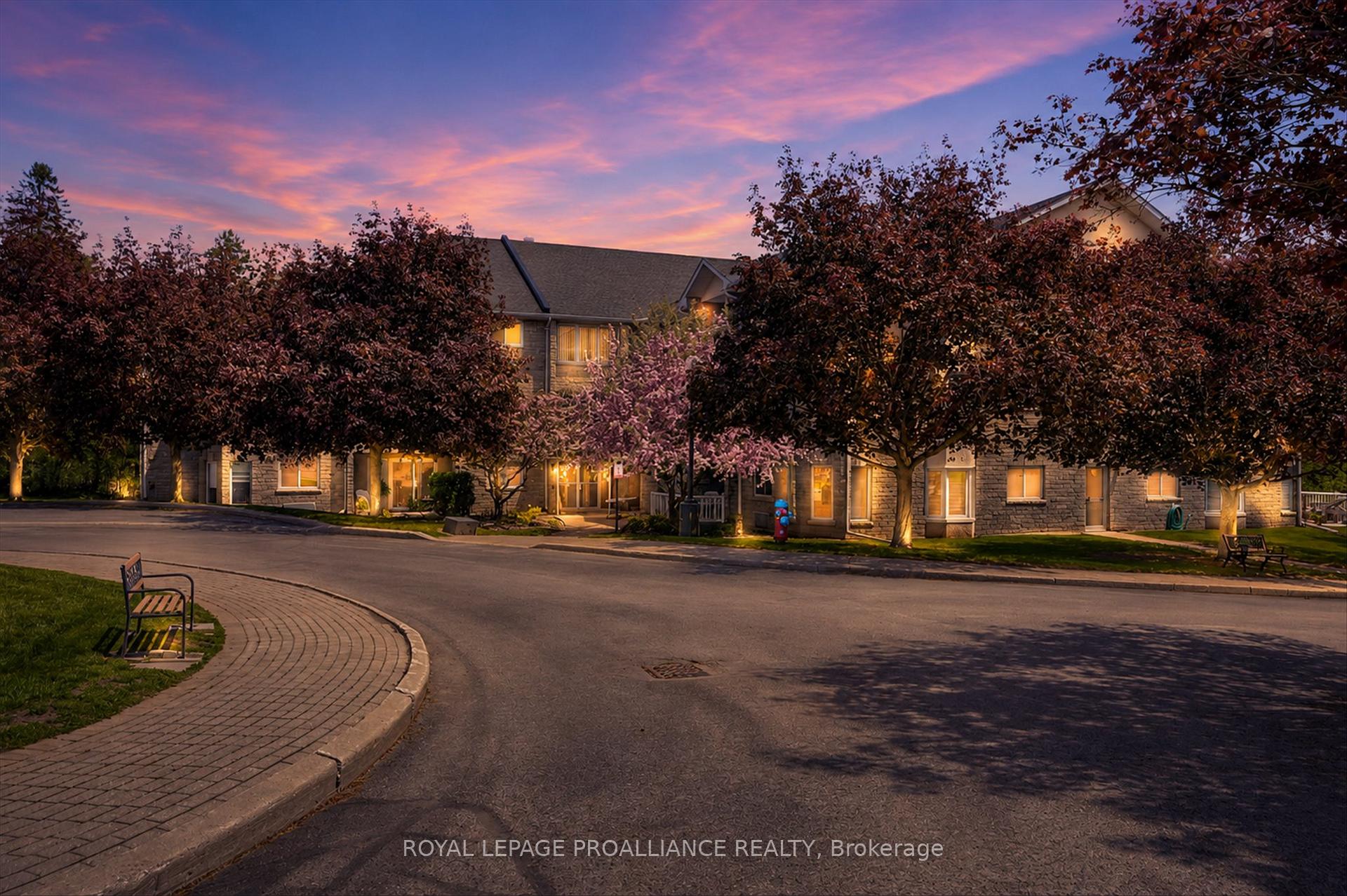 1099 Clonsilla Avenue 312a, Peterborough, On K9j 8l8