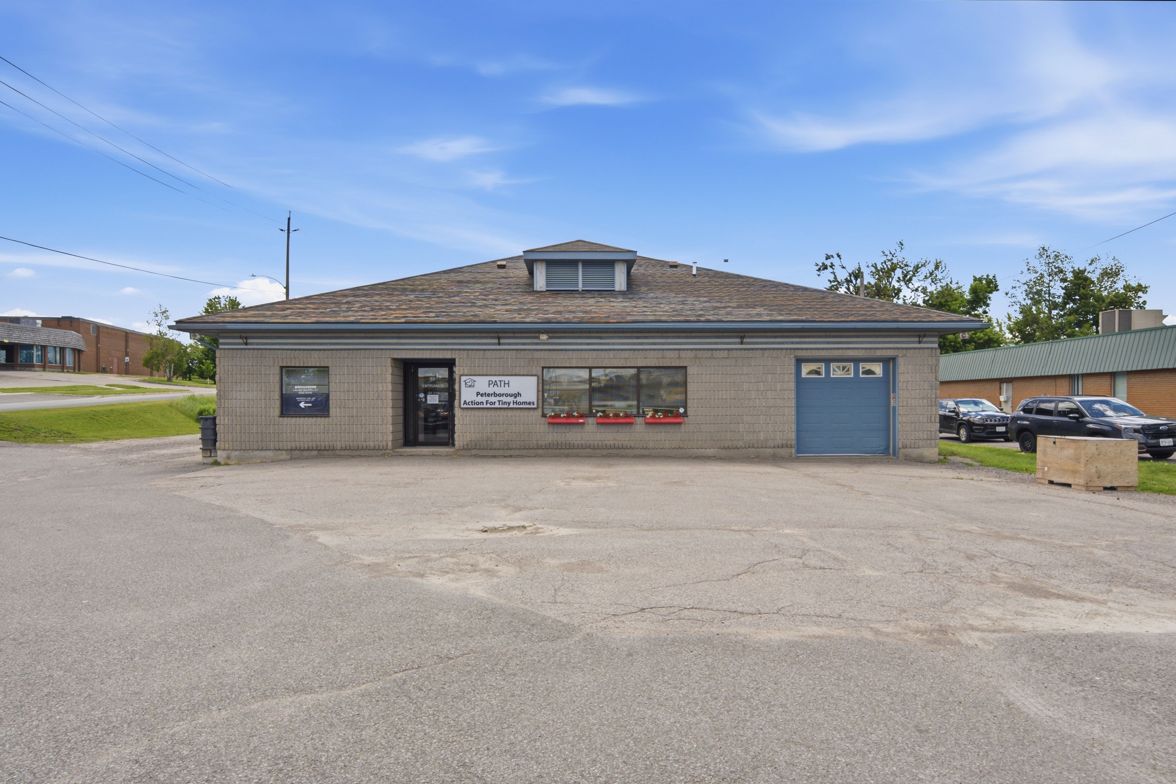 385 Lansdowne Street E, Peterborough, On K9l 2a3