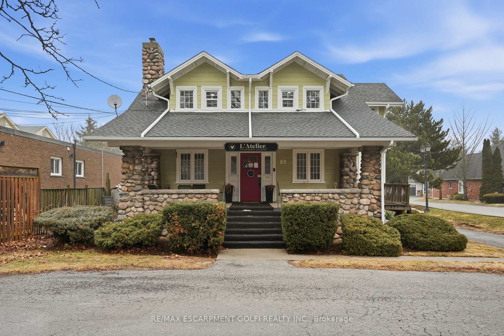 89 Main Street E, Grimsby, On L3m 1m6