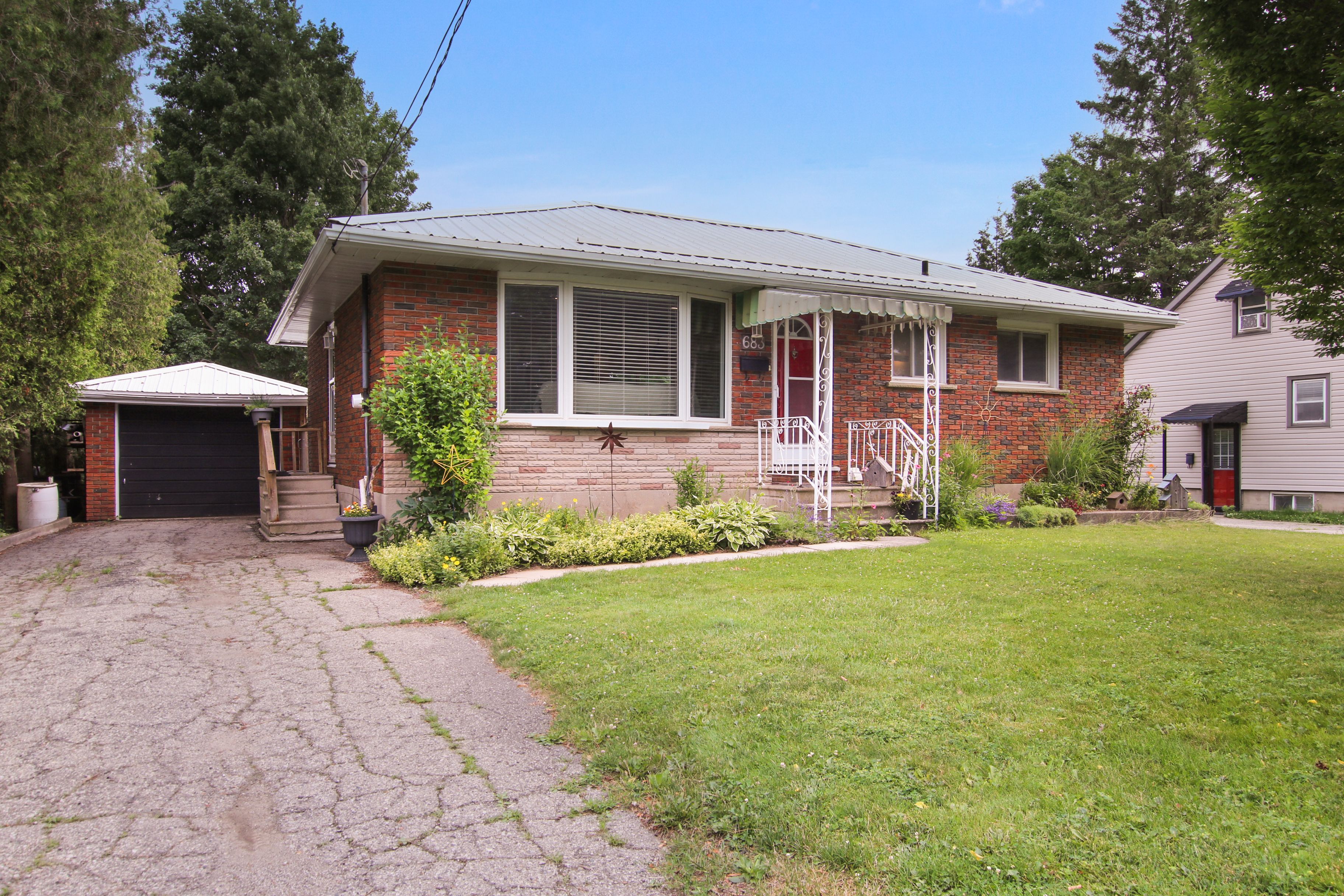 683 College Avenue, Woodstock, On N4s 2c6