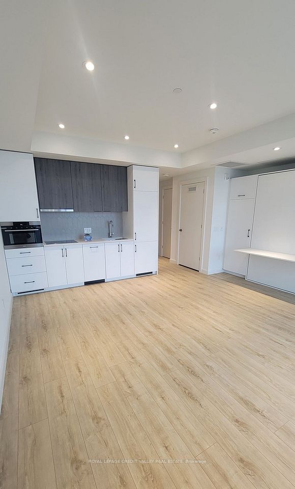 741 King Street W 1211, Kitchener, On N2g 1e9