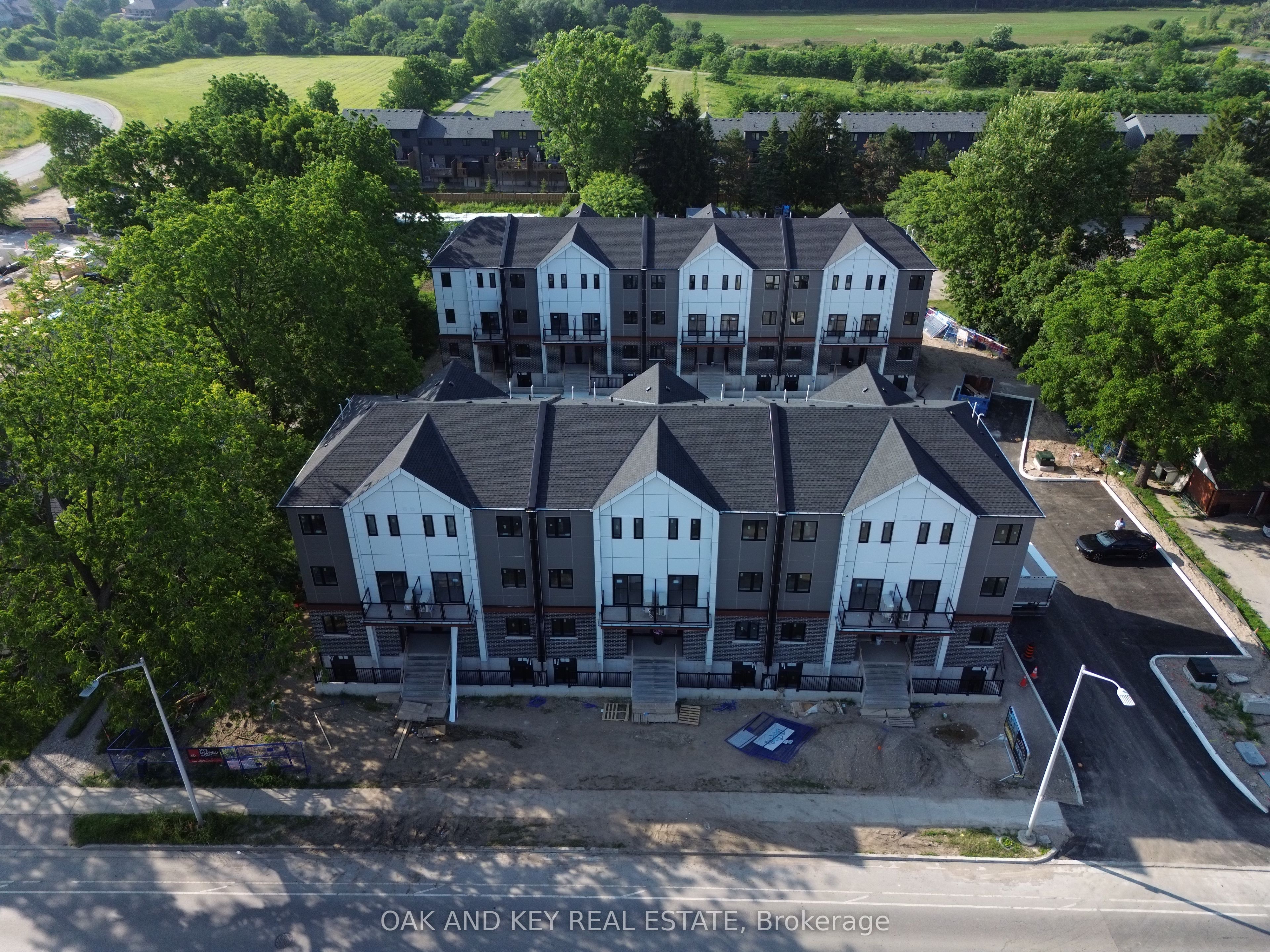 1208 Fanshawe Park Road E 9, London North, On N5x 3z8