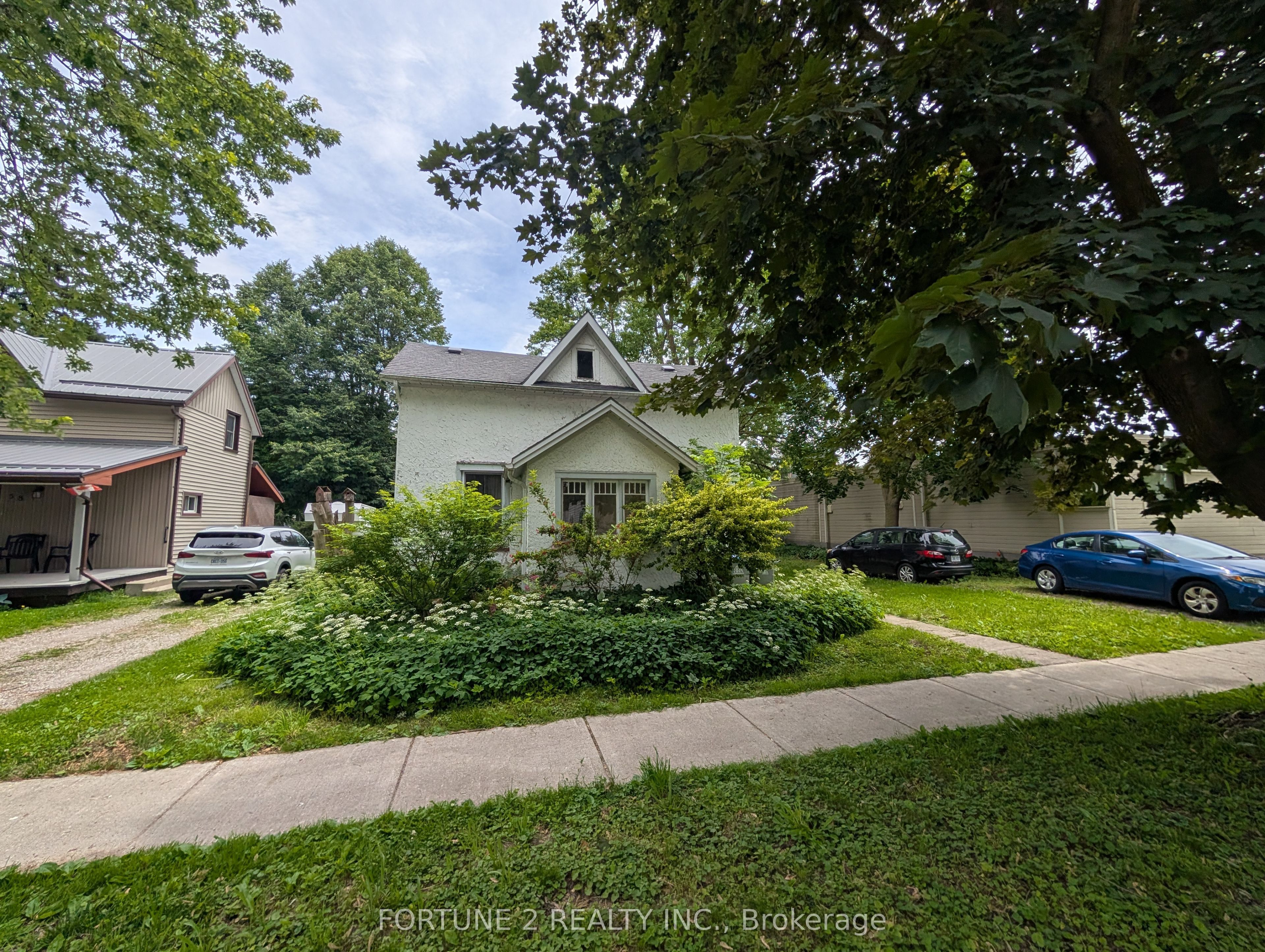 54 Main Street N, Huron East, On N0k 1w0