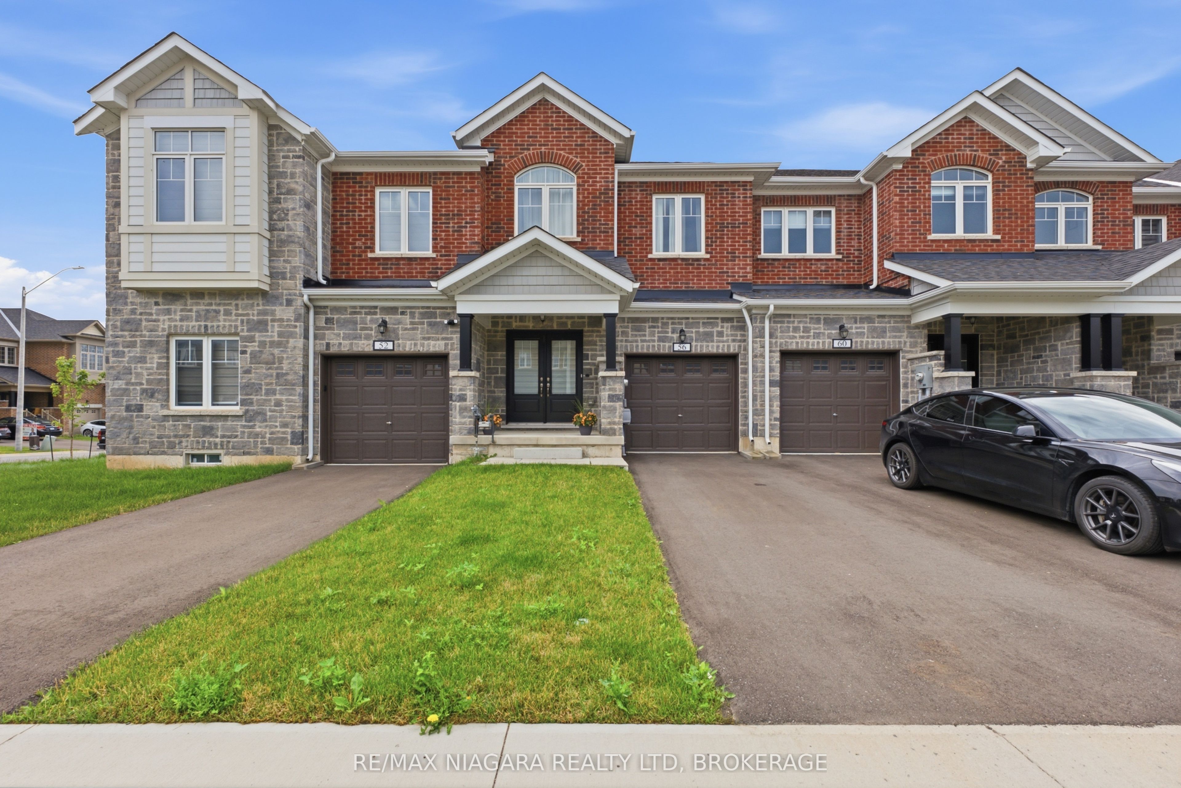 56 Sapphire Way, Thorold, On L2v 0b8