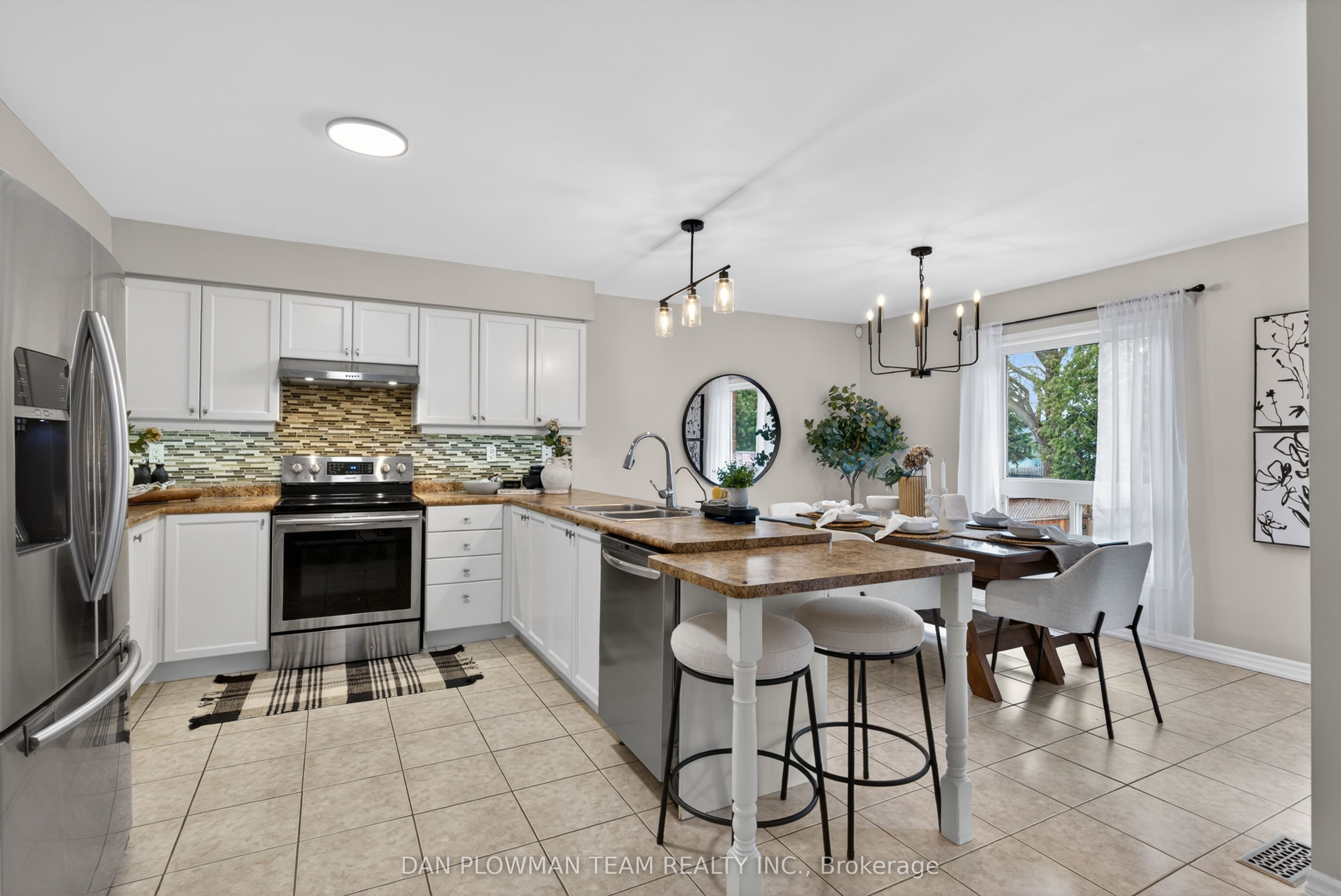 10 Springbank Road, Kawartha Lakes, On K0l 2w0