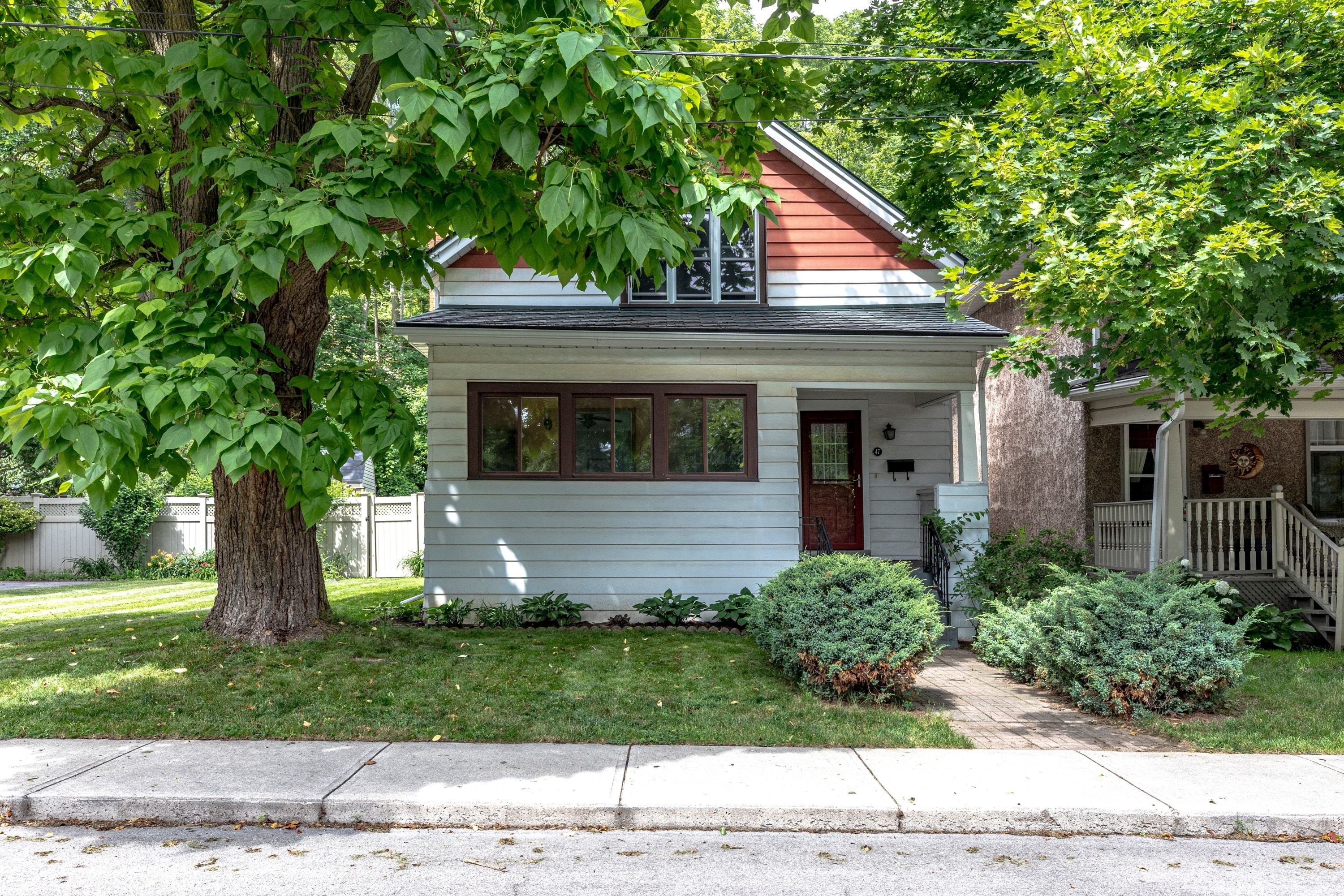 47 Witherspoon Street, Hamilton, On L9h 2c4