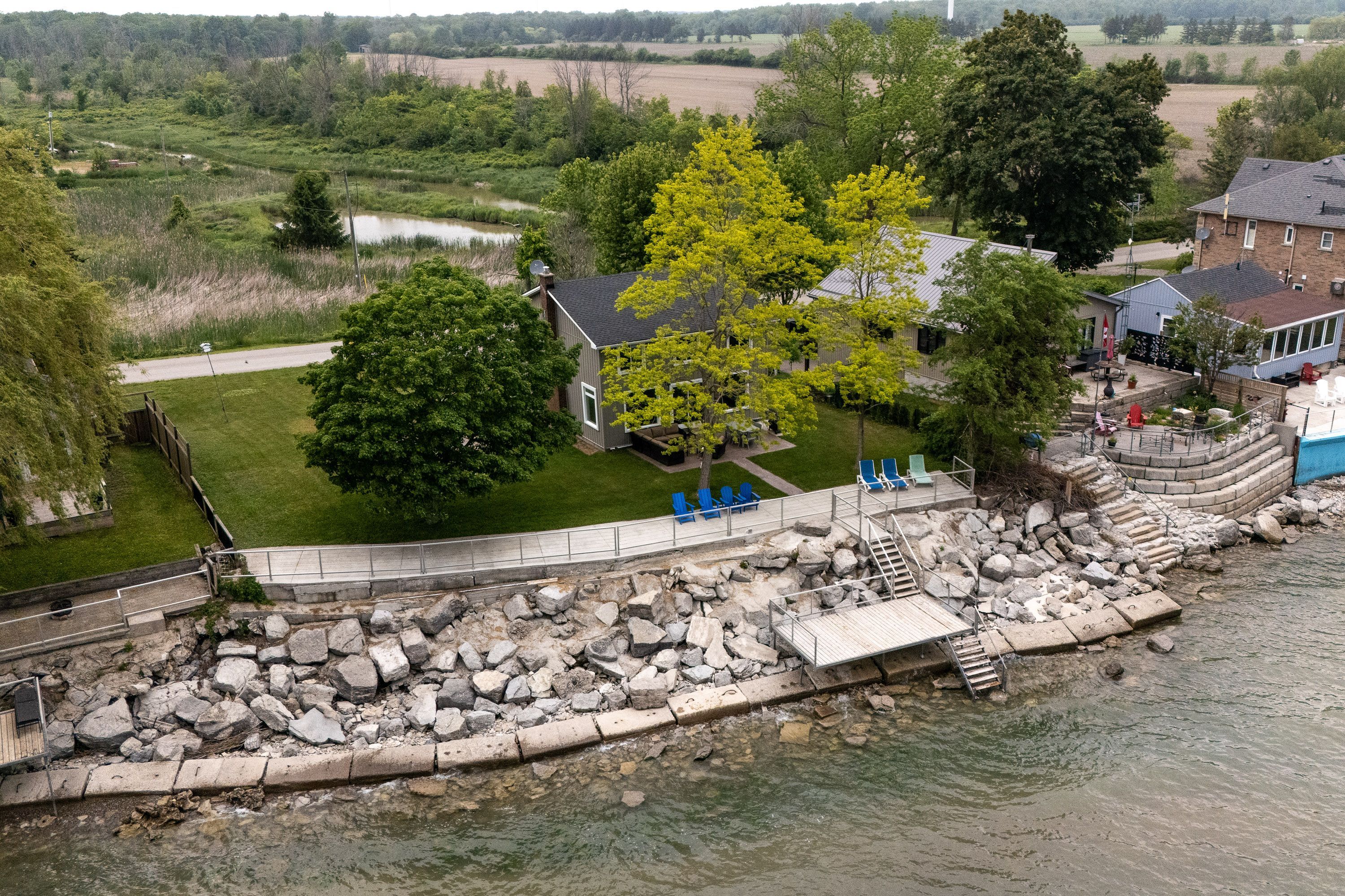 2118 Lakeshore Road, Haldimand, On N1a 2w8