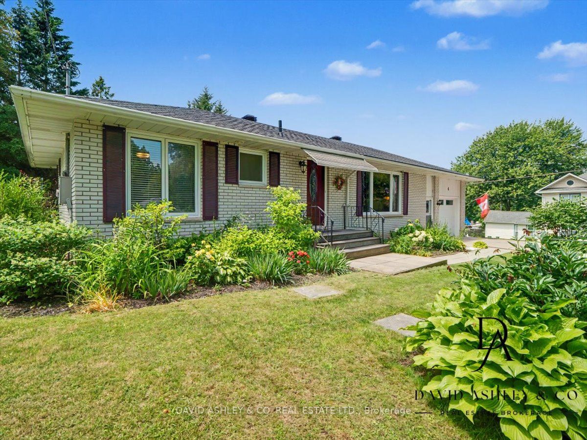 4 Queen Street, Rideau Lakes, On K0g 1v0