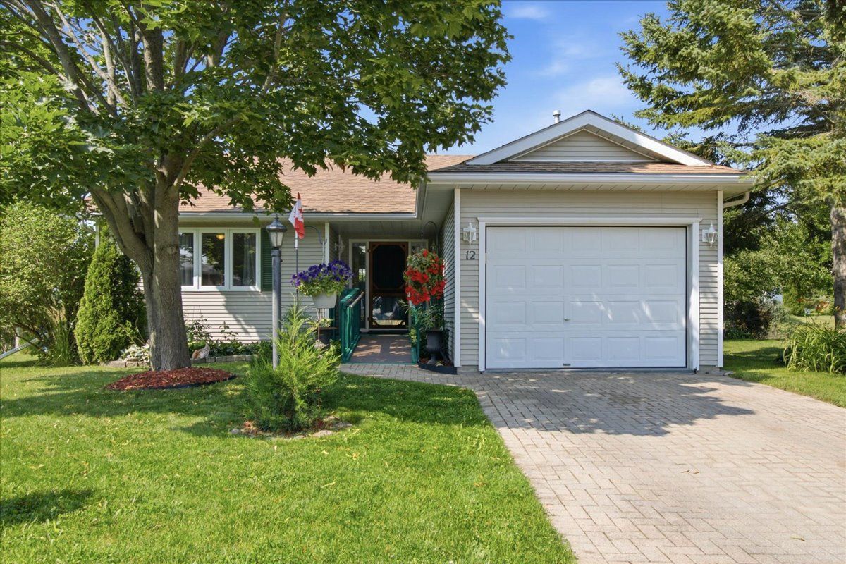 12 Reynolds Place, Prince Edward County, On K0k 3l0