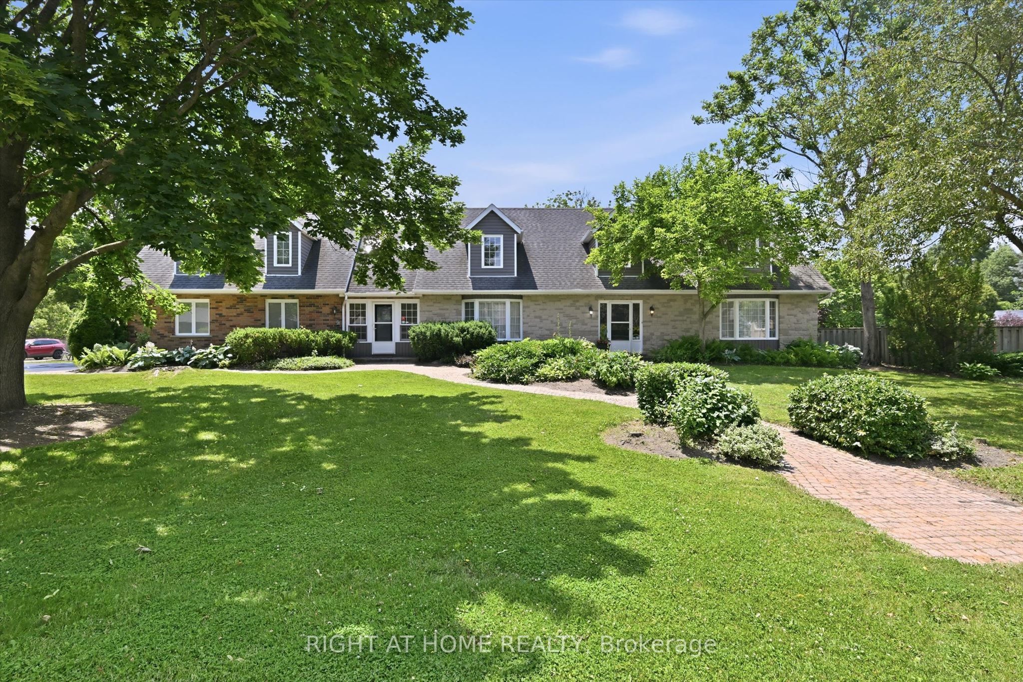 1 Idared Road, Hamilton, On L0r 1h3