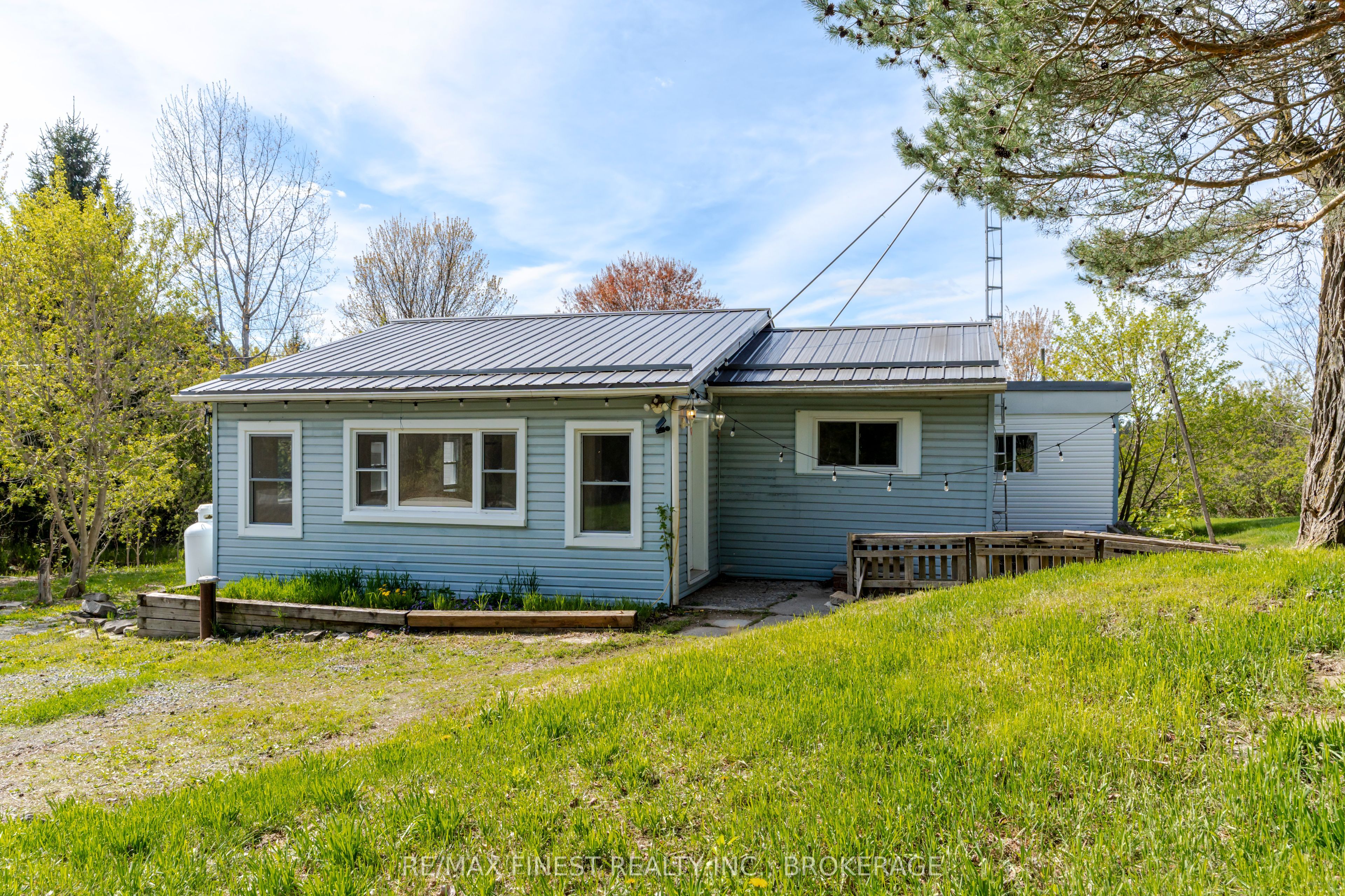 6804 6th Concession Road, Elizabethtown-Kitley, On K6v 5t5
