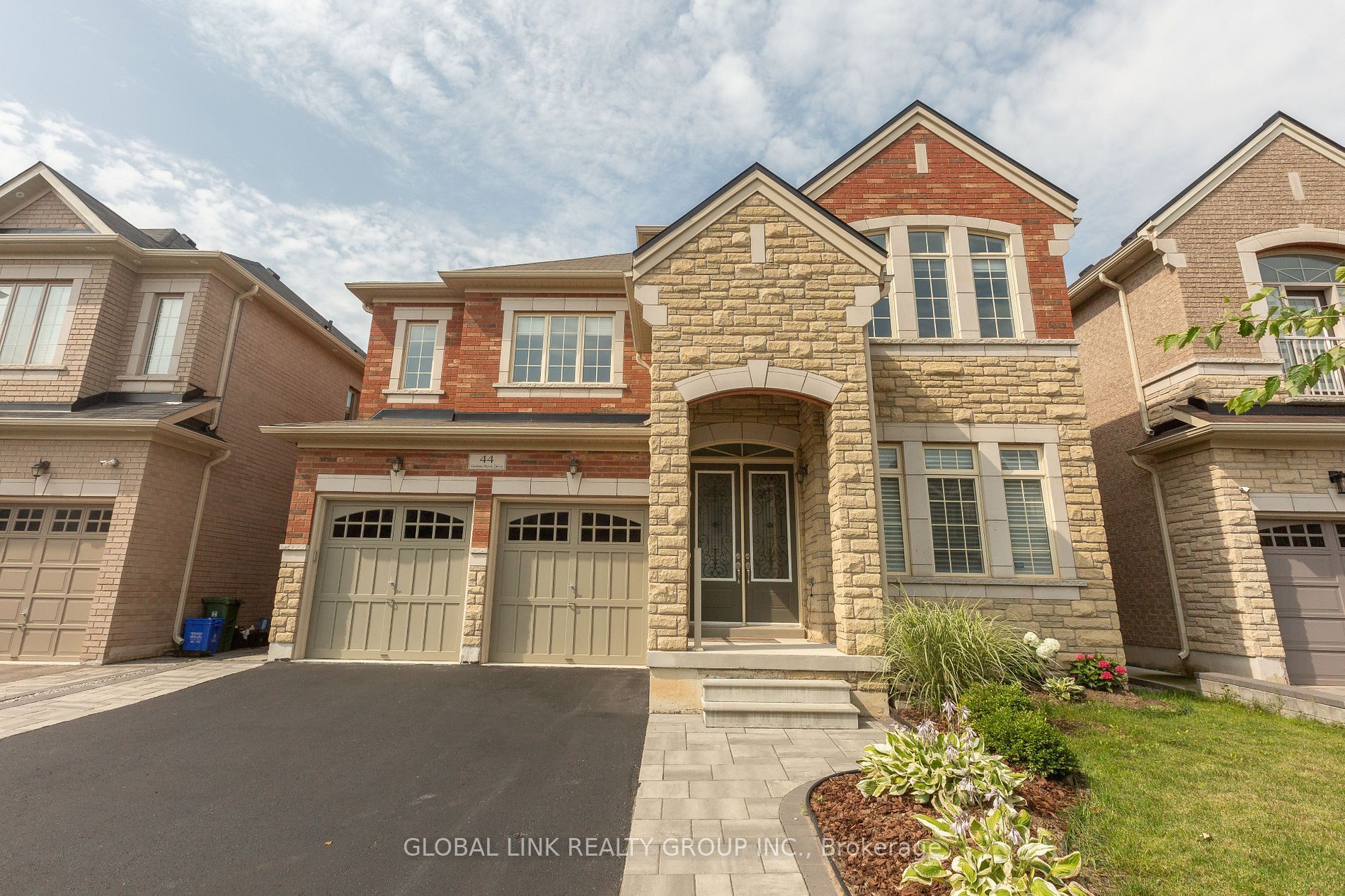 44 Golden Hawk Drive, Hamilton, On L4b 1w8