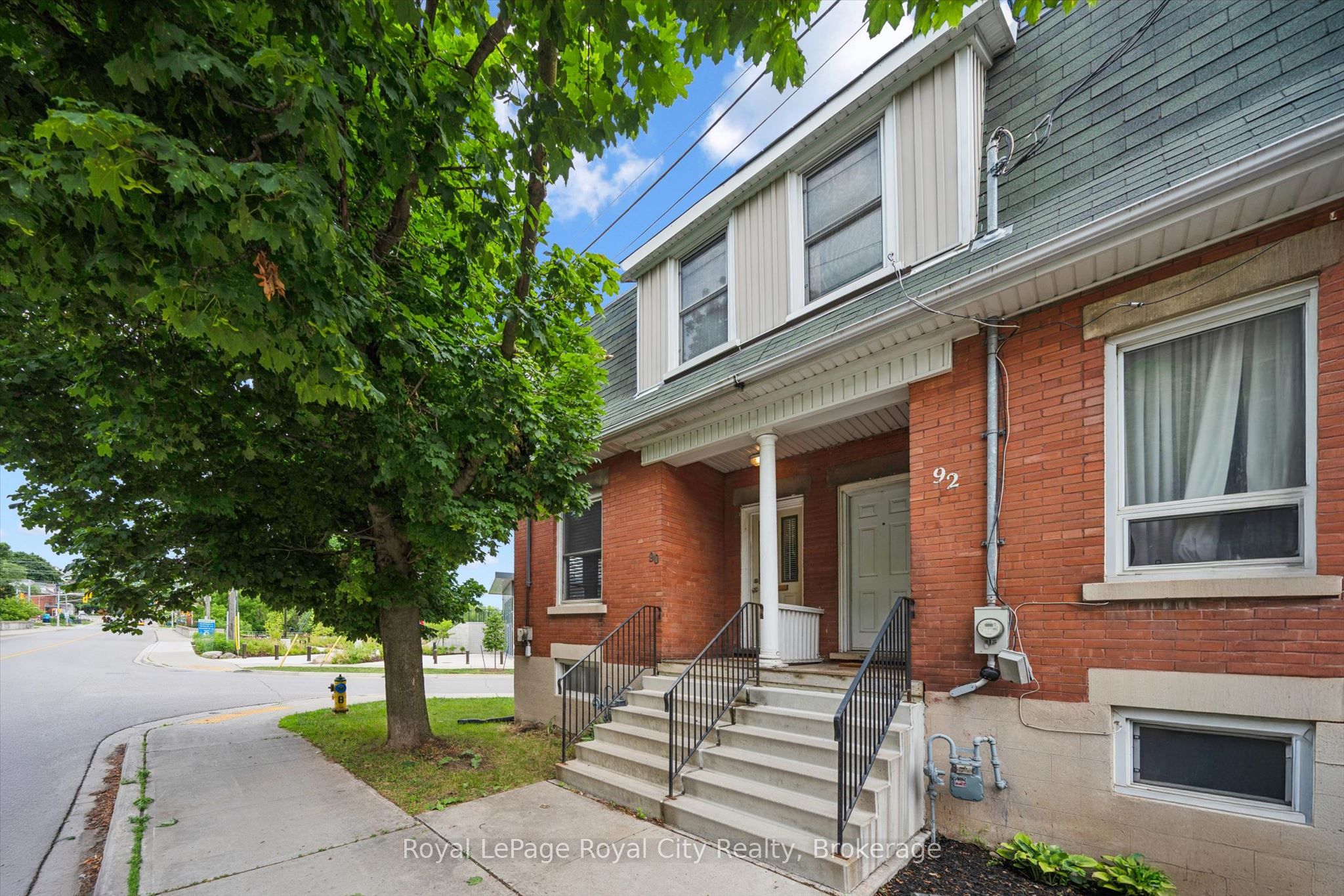 90 Neeve Street, Guelph, On N1e 5s1