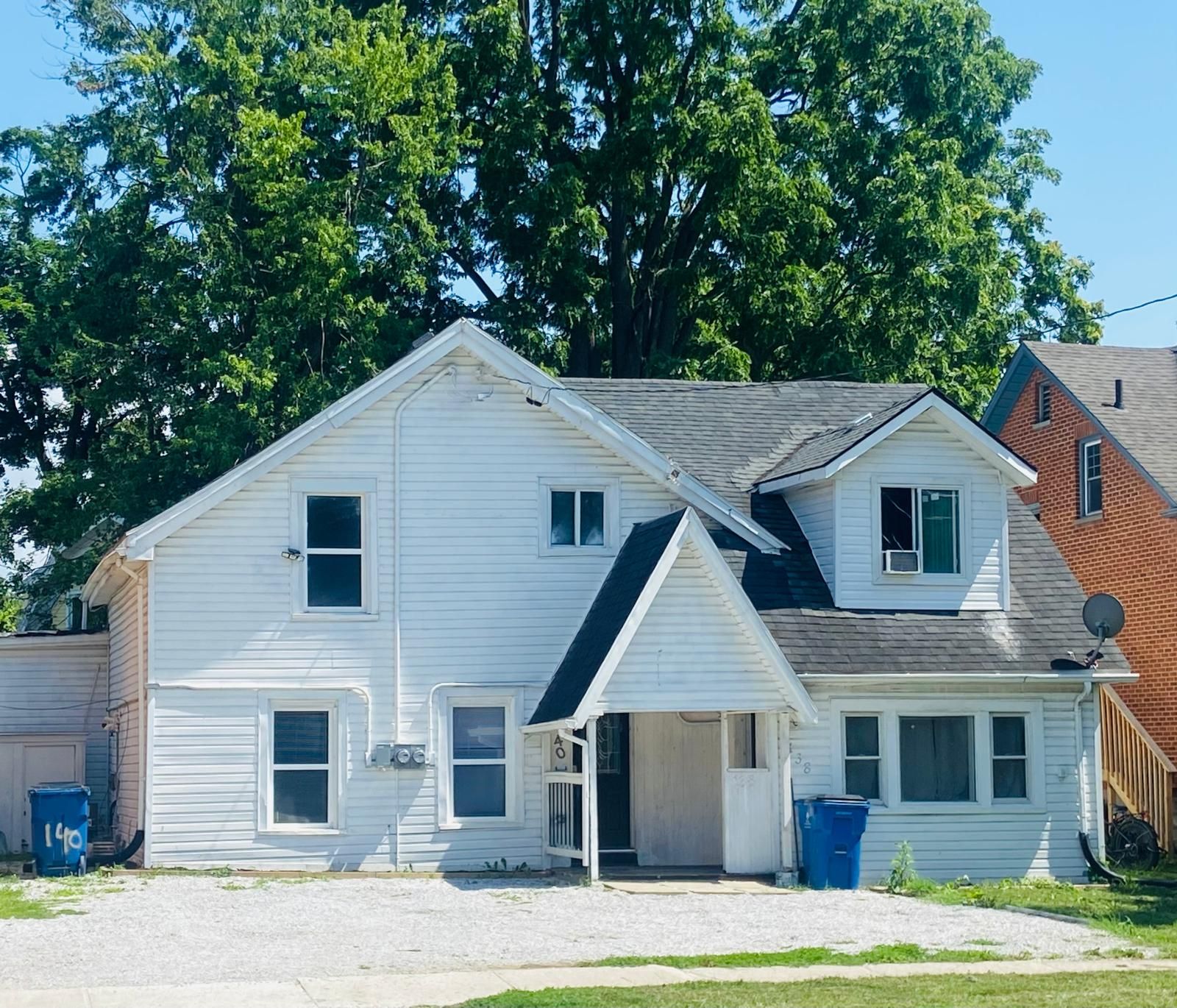 138-140 Grand Avenue E, Chatham-Kent, On N7l 1w2
