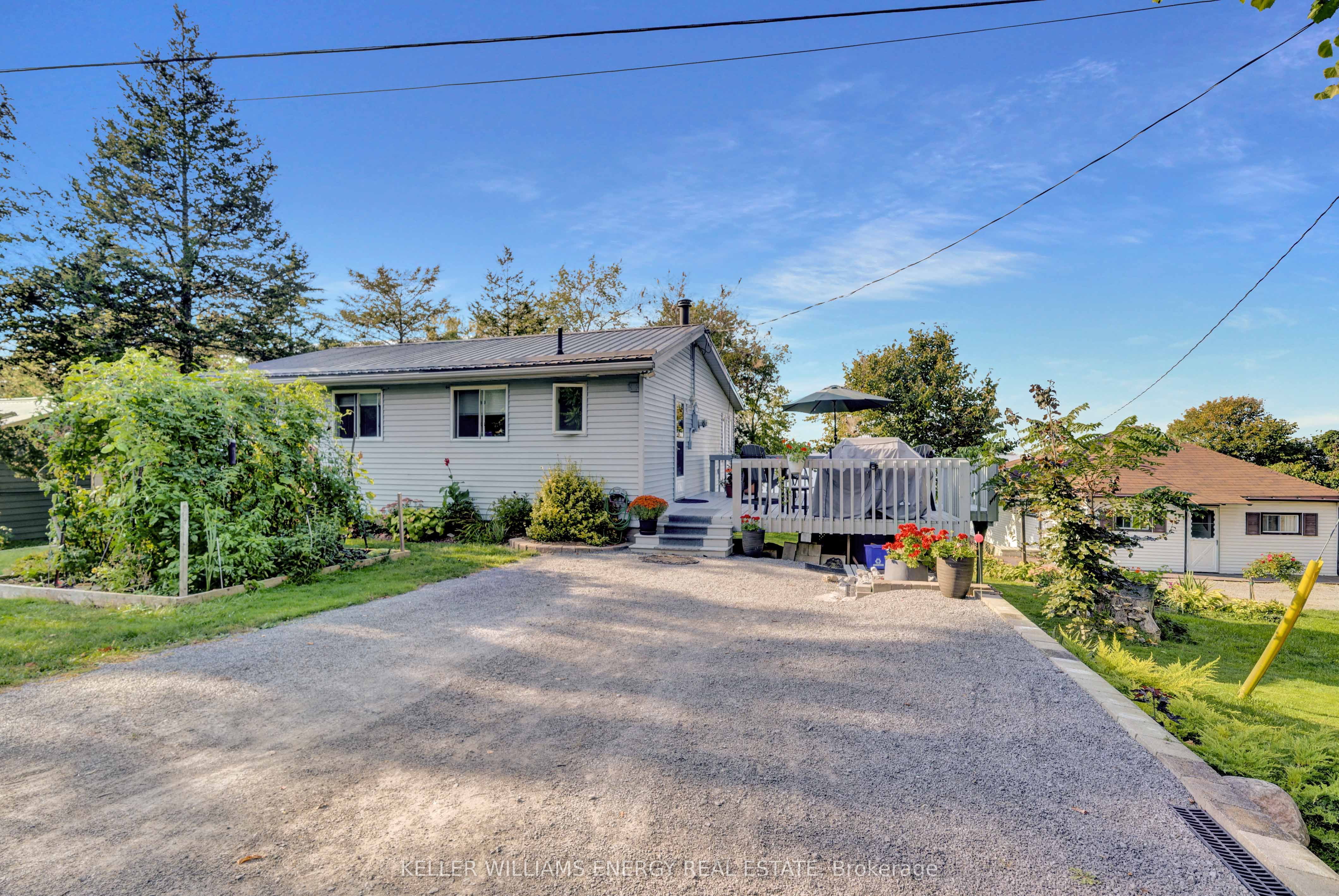 102 Bishop Lane, Prince Edward County, On K0k 1a0