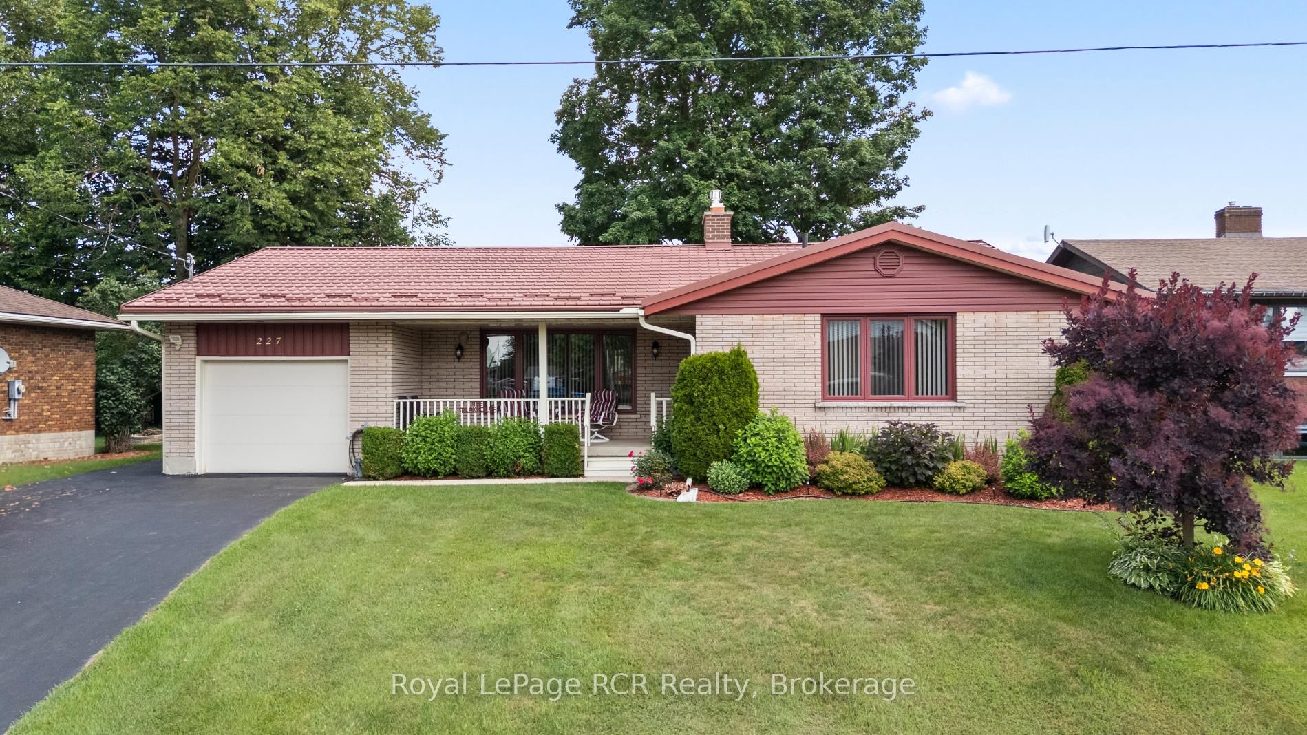 227 15th Avenue, Hanover, On N4n 3e1